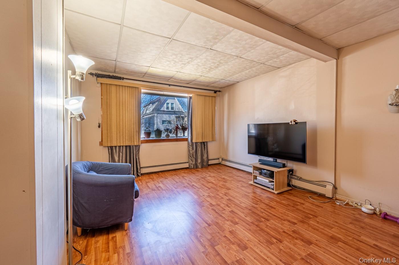 Single Family Hone  Bronx, NY 10461, MLS-978787-7