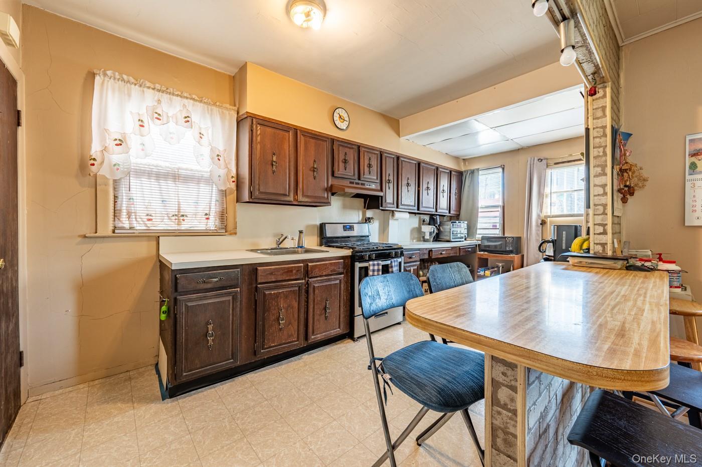 Single Family Hone  Bronx, NY 10461, MLS-978787-8