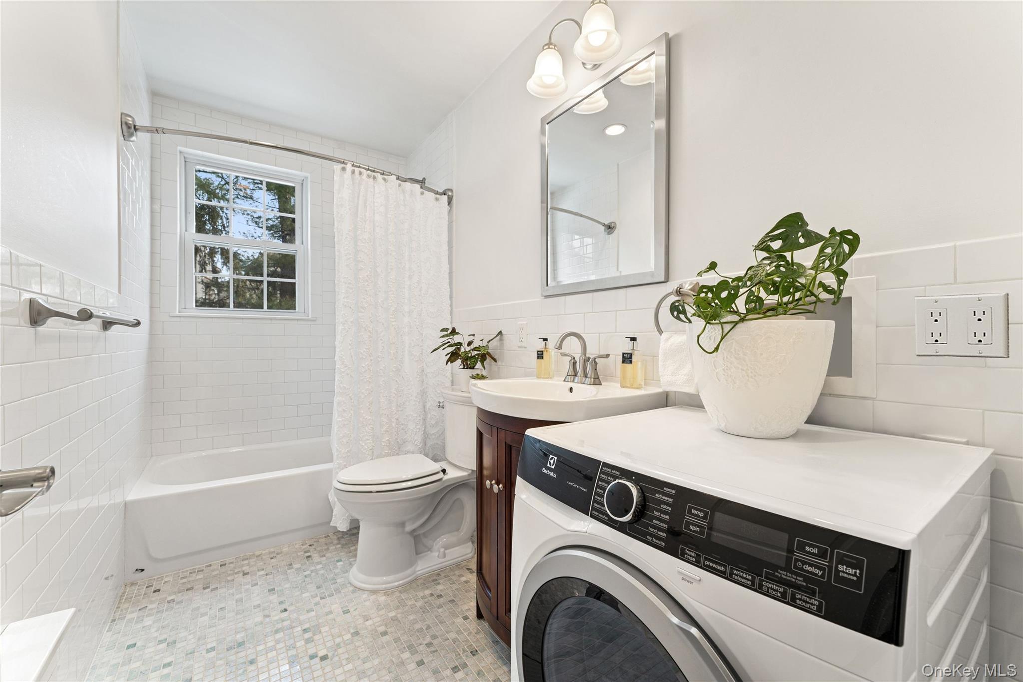 Coop Lake  Westchester County, NY 10708, MLS-978794-9