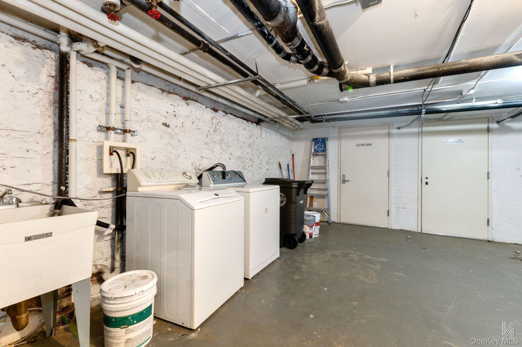 Single Family 54th  Brooklyn, NY 11220, MLS-978841-17
