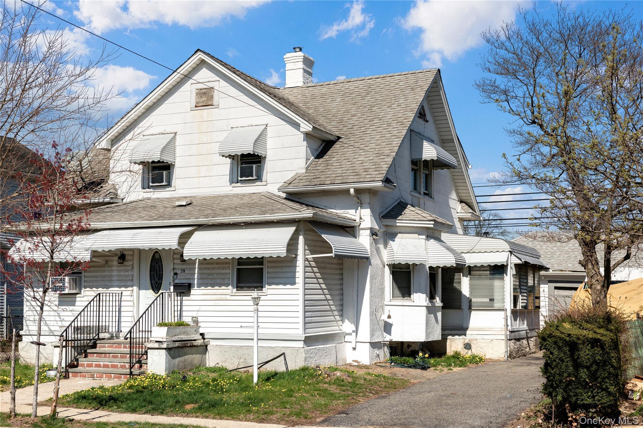 Single Family Maple Place  Nassau County, NY 11501, MLS-978860-2