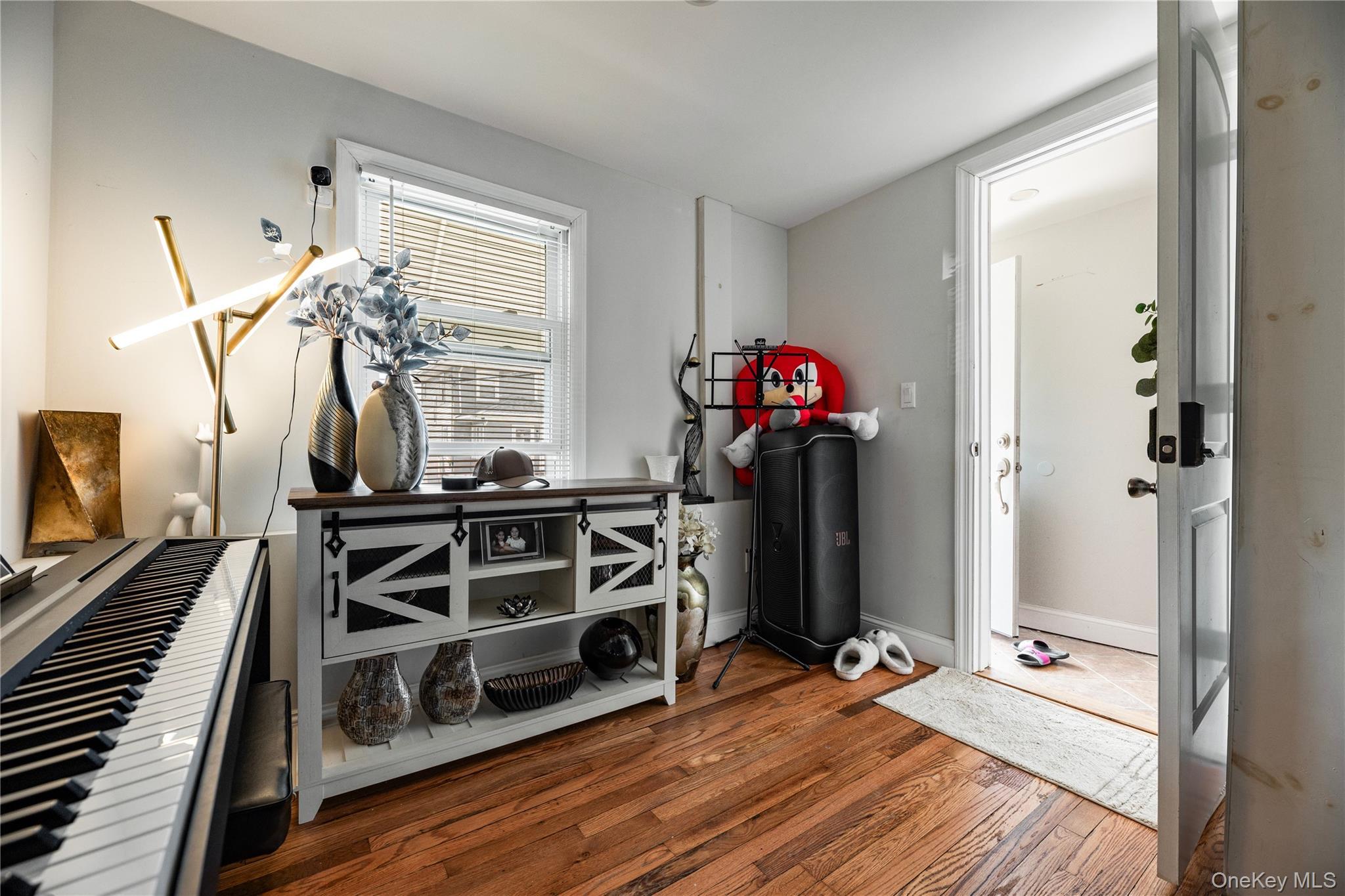 Single Family Maple Place  Nassau County, NY 11501, MLS-978860-8