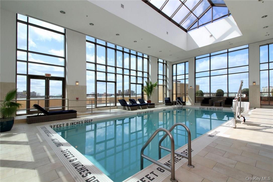 Condo Huguenot  Westchester County, NY 10801, MLS-978861-17