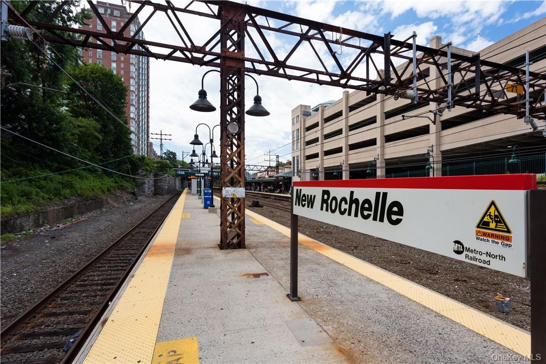 Condo Huguenot  Westchester County, NY 10801, MLS-978861-23