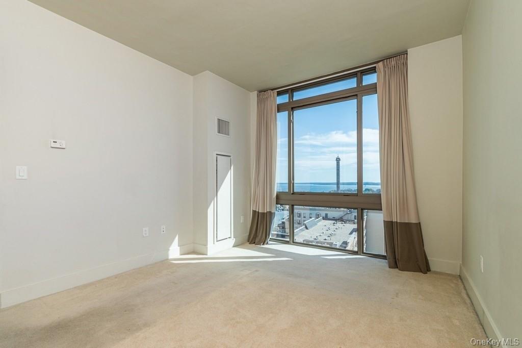 Condo Huguenot  Westchester County, NY 10801, MLS-978861-9