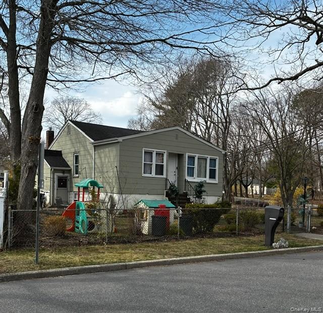 Single Family Central  Suffolk County, NY 11776, MLS-978897-3