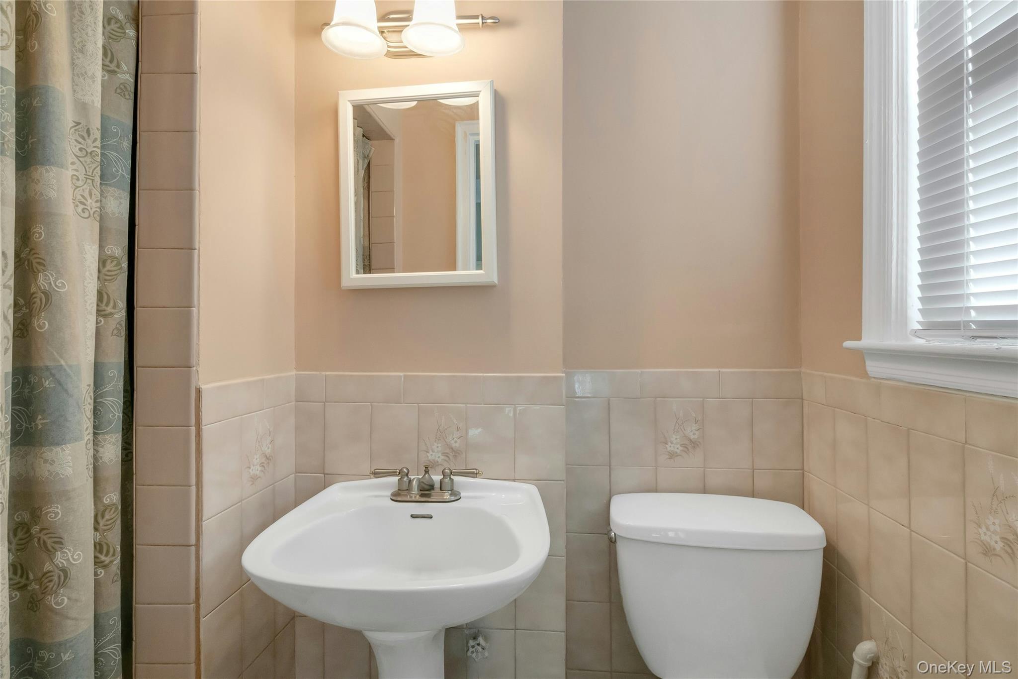 Single Family Logan  Bronx, NY 10465, MLS-978912-11