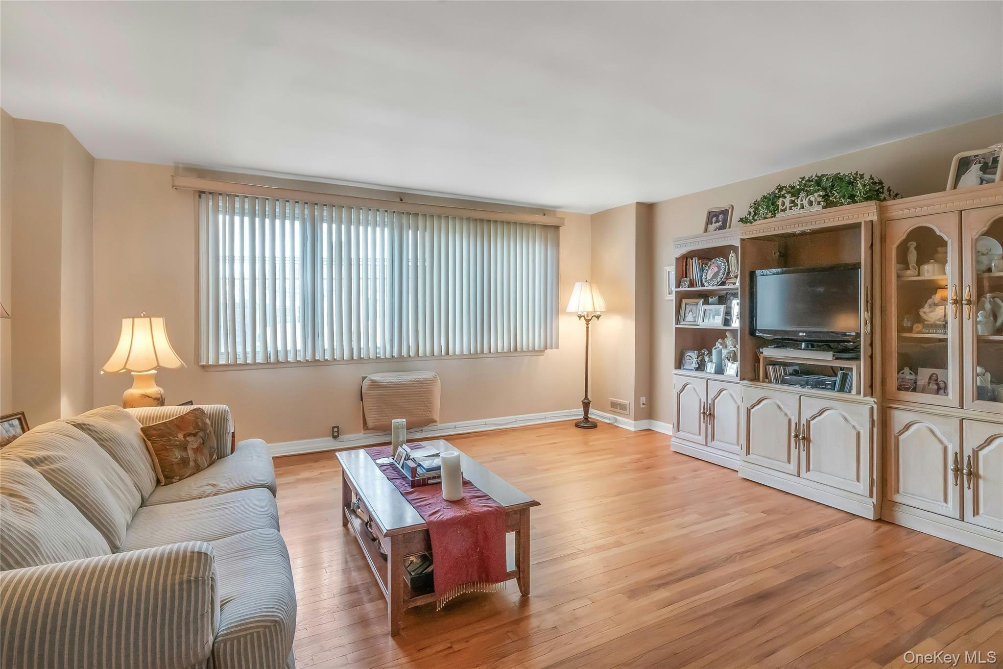 Single Family Logan  Bronx, NY 10465, MLS-978912-17