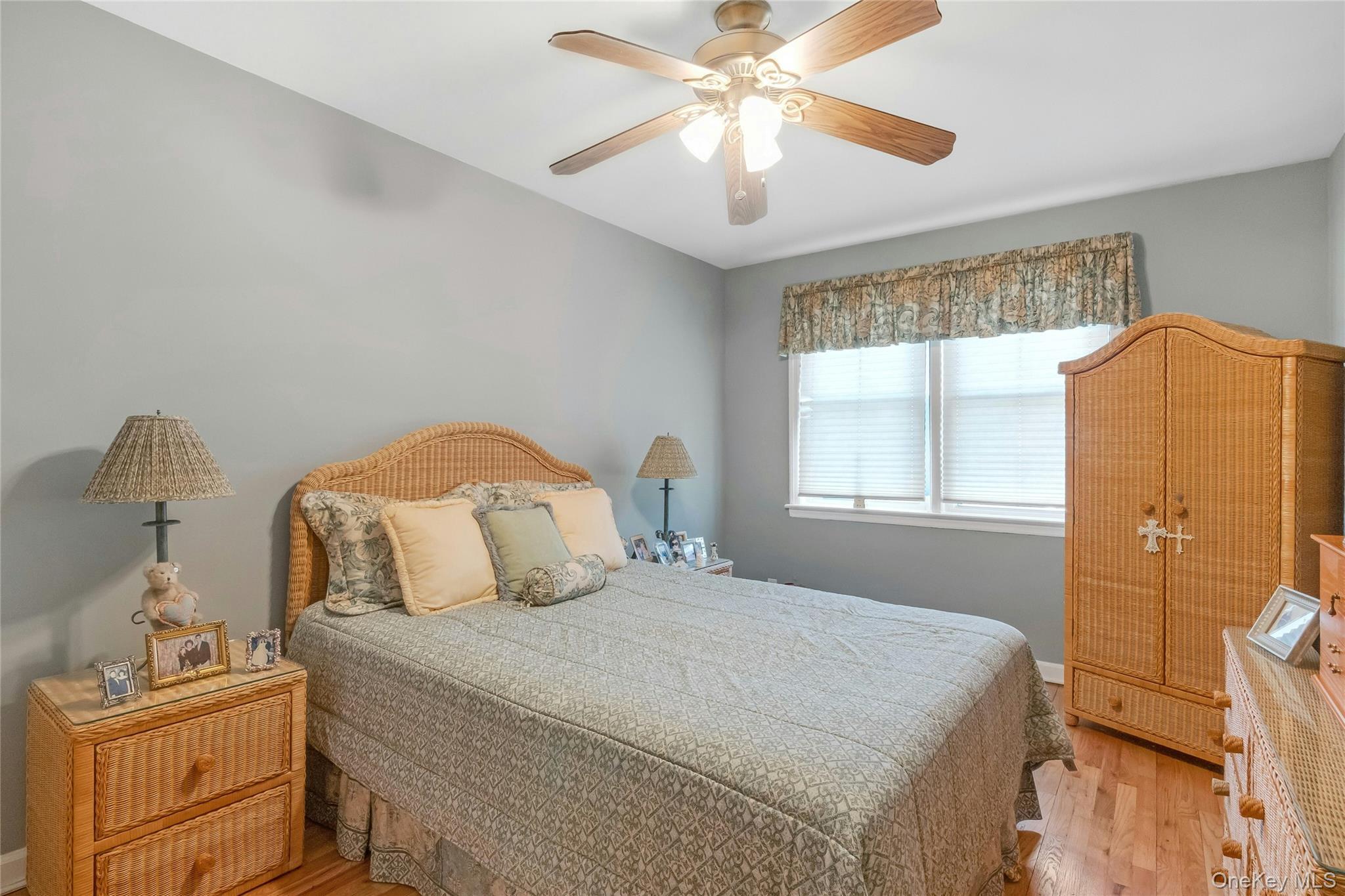 Single Family Logan  Bronx, NY 10465, MLS-978912-21