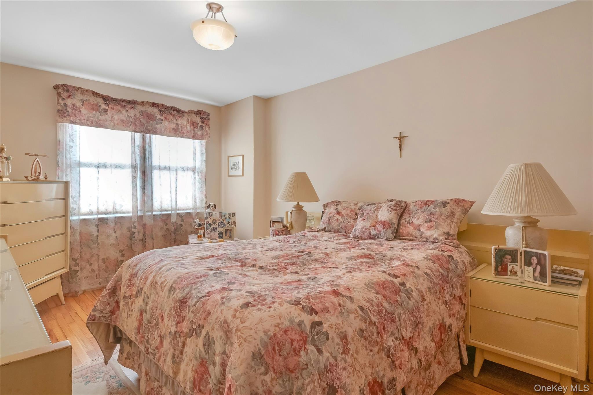 Single Family Logan  Bronx, NY 10465, MLS-978912-23