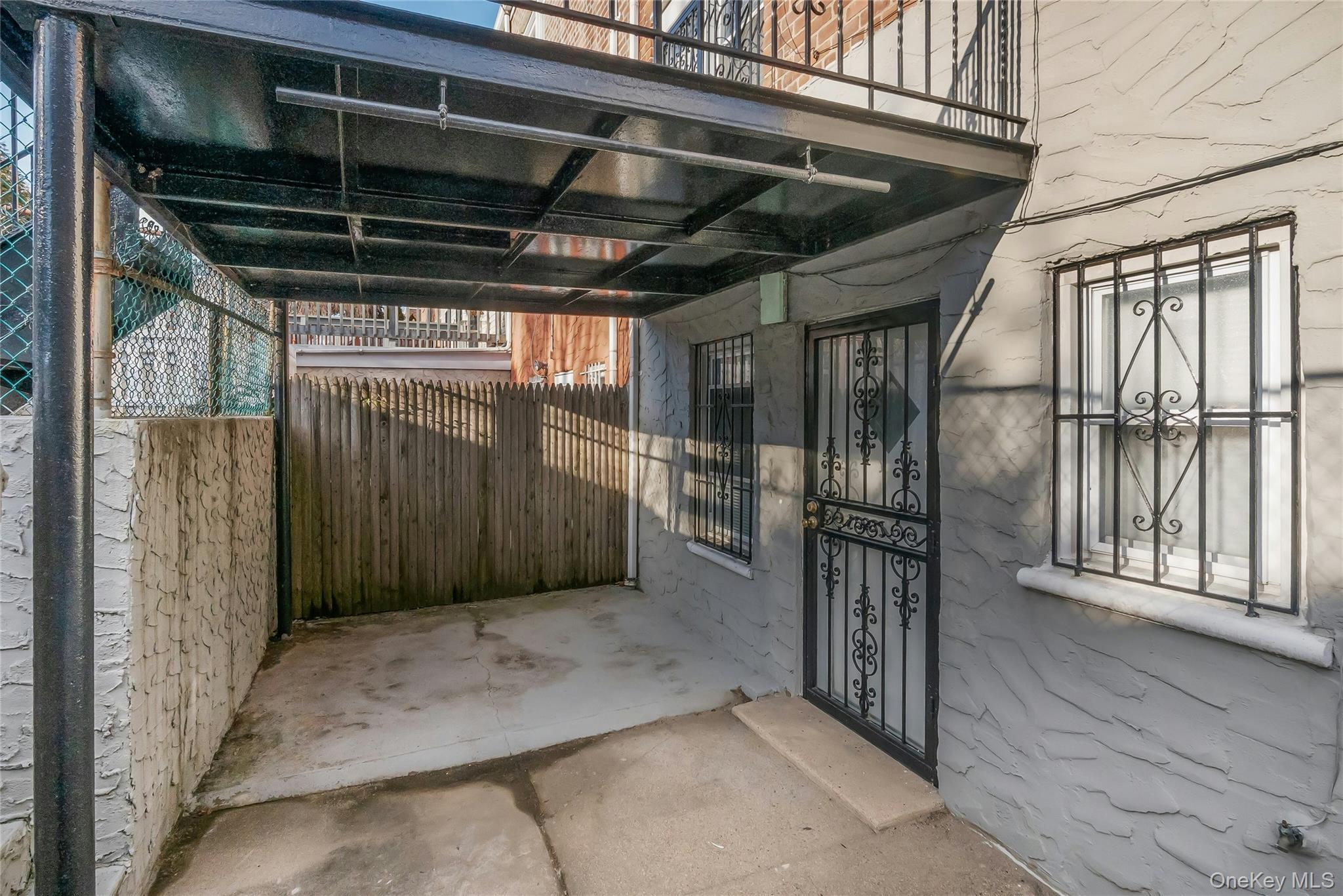 Single Family Logan  Bronx, NY 10465, MLS-978912-27