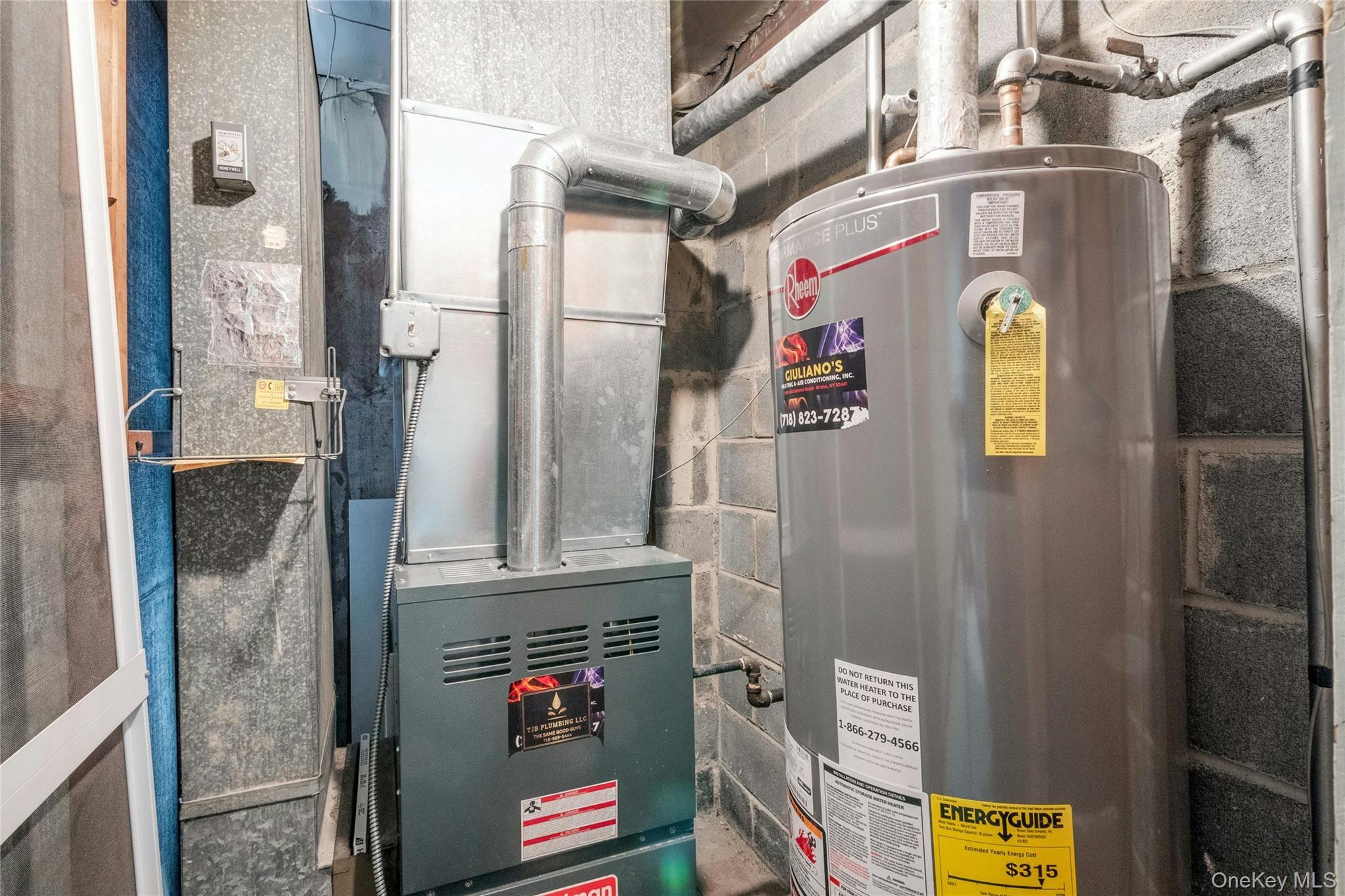 Single Family Logan  Bronx, NY 10465, MLS-978912-30