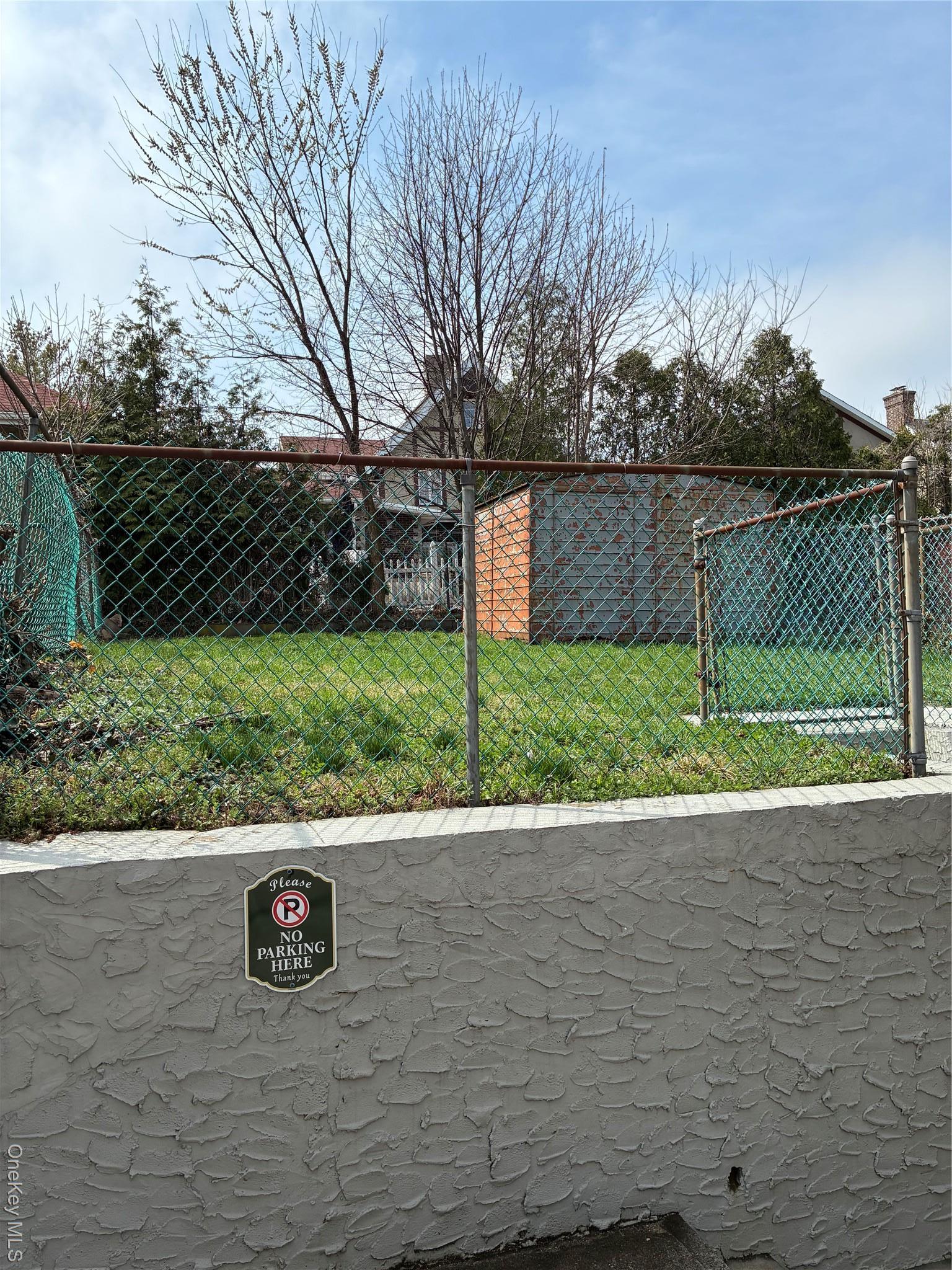 Single Family Logan  Bronx, NY 10465, MLS-978912-32