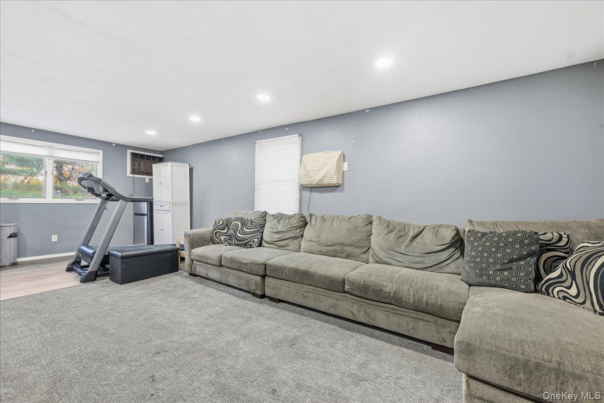Single Family Bruce Terrace Nassau County, NY 11501, MLS-978914-20