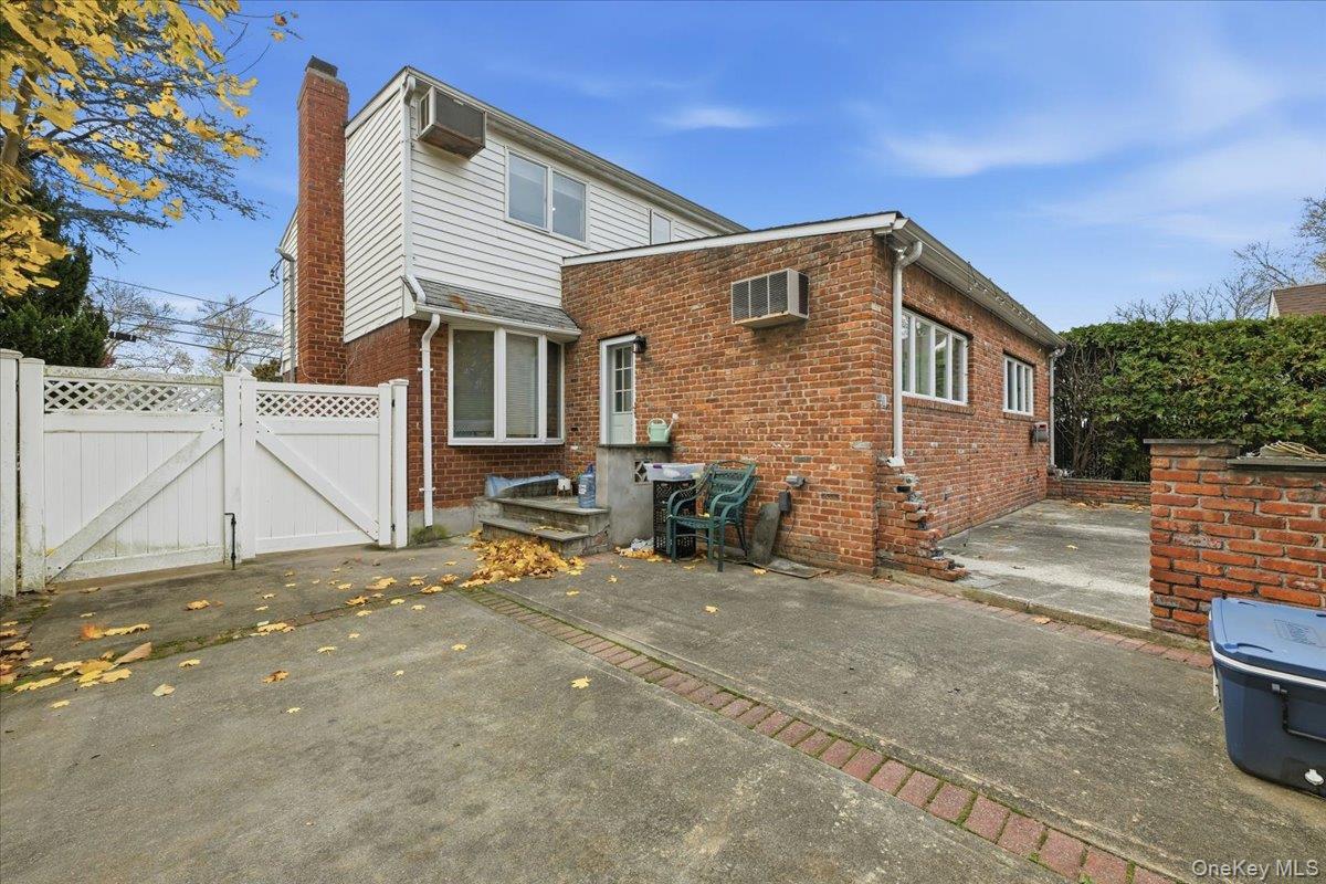 Single Family Bruce Terrace Nassau County, NY 11501, MLS-978914-29