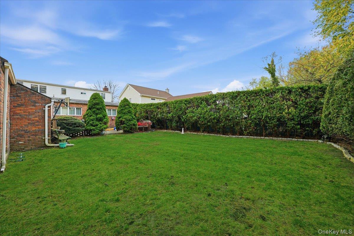 Single Family Bruce Terrace Nassau County, NY 11501, MLS-978914-35