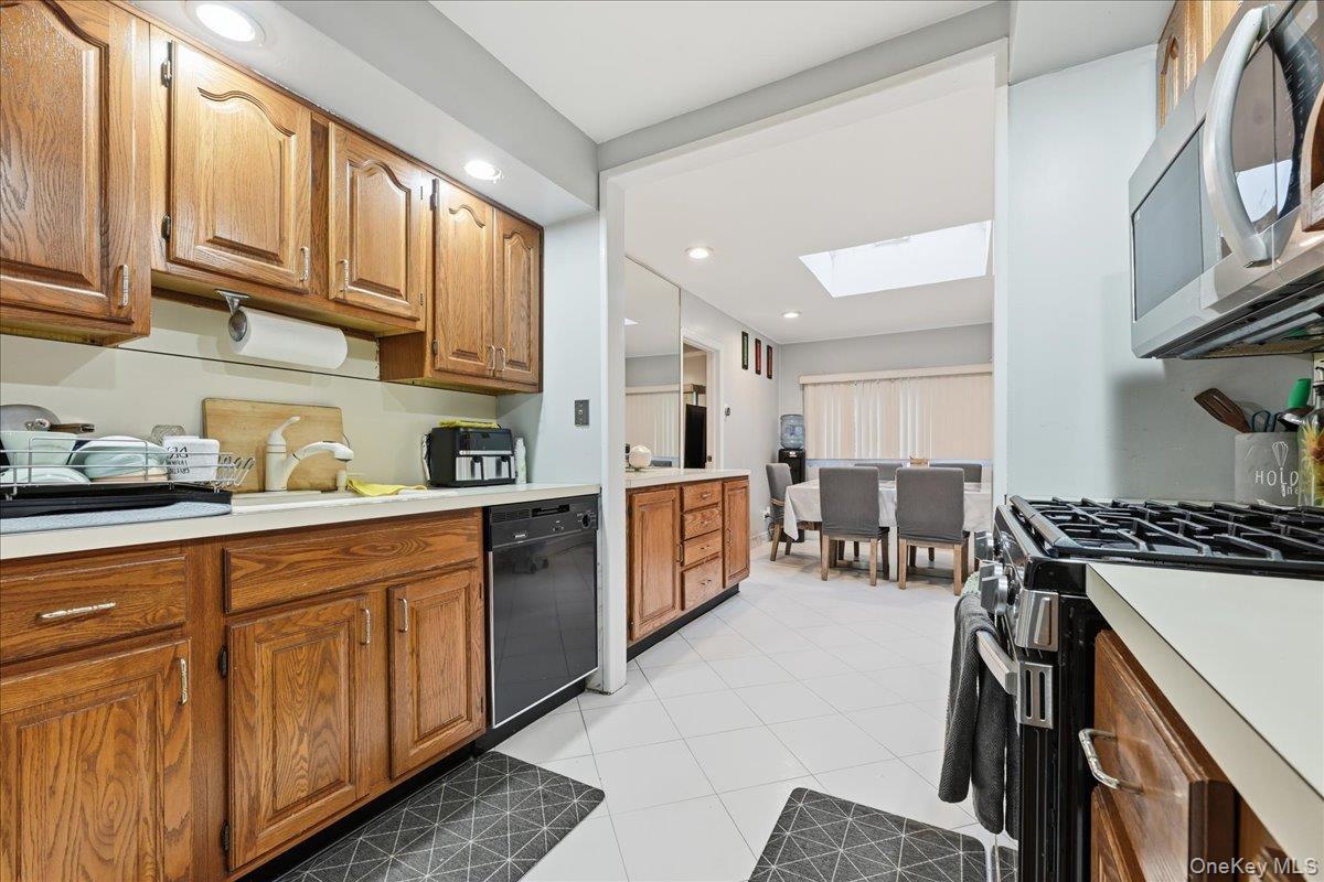 Single Family Bruce Terrace Nassau County, NY 11501, MLS-978914-8