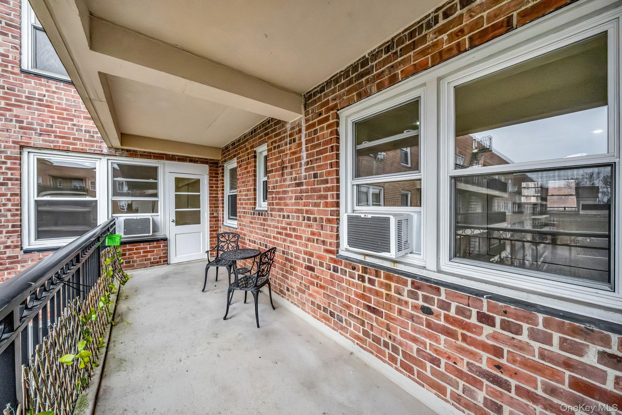 Coop Powells Cove  Queens, NY 11357, MLS-978917-2