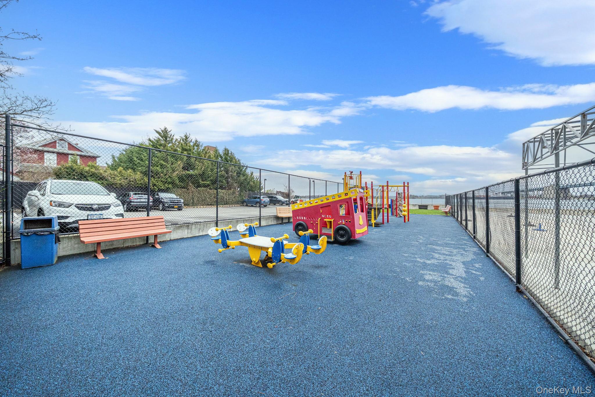 Coop Powells Cove  Queens, NY 11357, MLS-978917-24