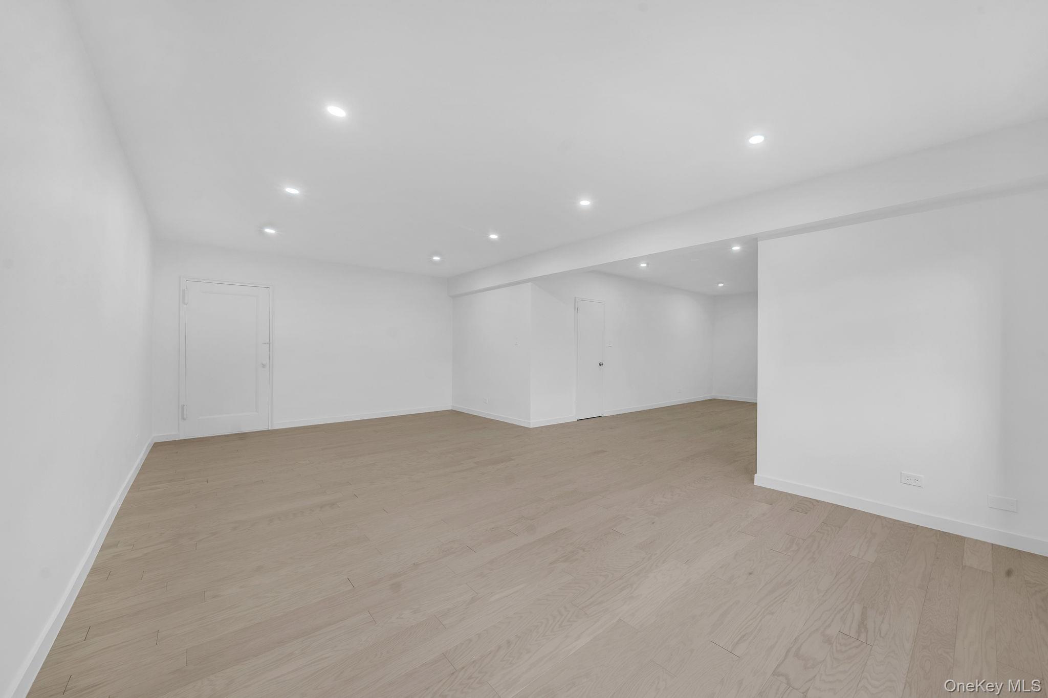 Coop Powells Cove  Queens, NY 11357, MLS-978917-4