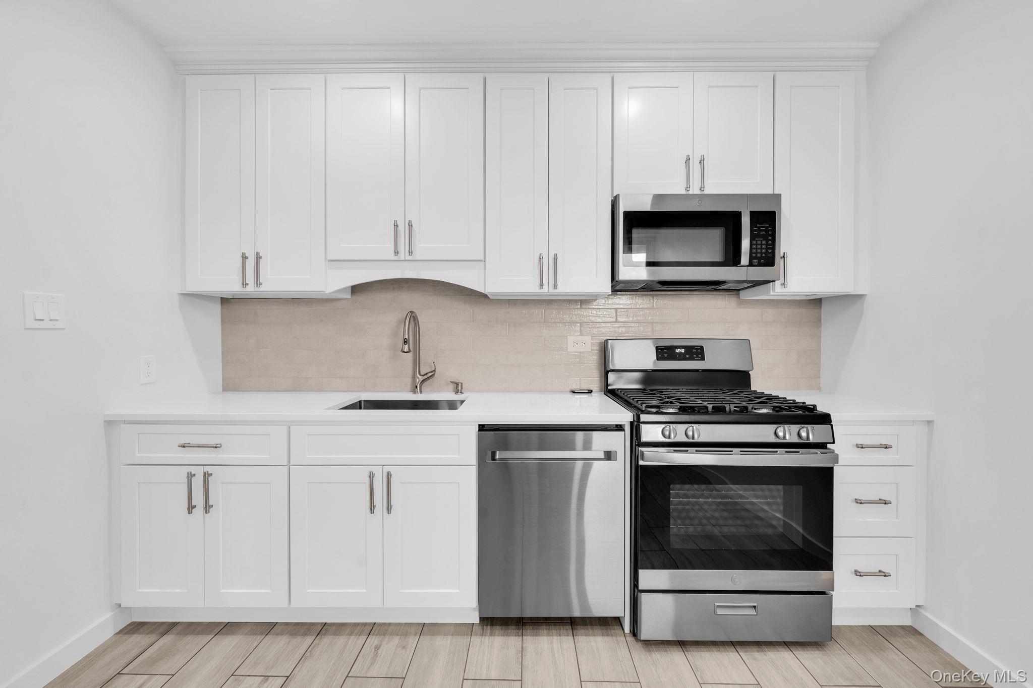 Coop Powells Cove  Queens, NY 11357, MLS-978917-8