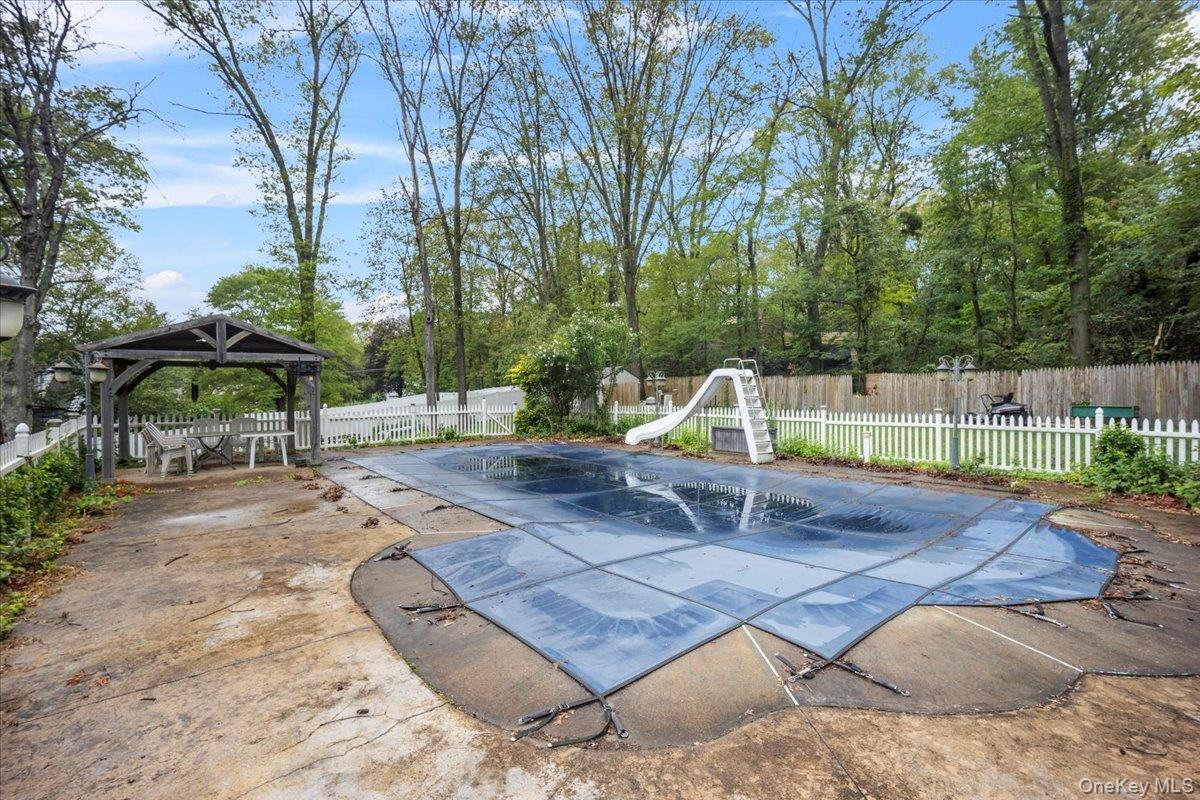 Single Family Hujay  Dutchess County, NY 12590, MLS-978978-31