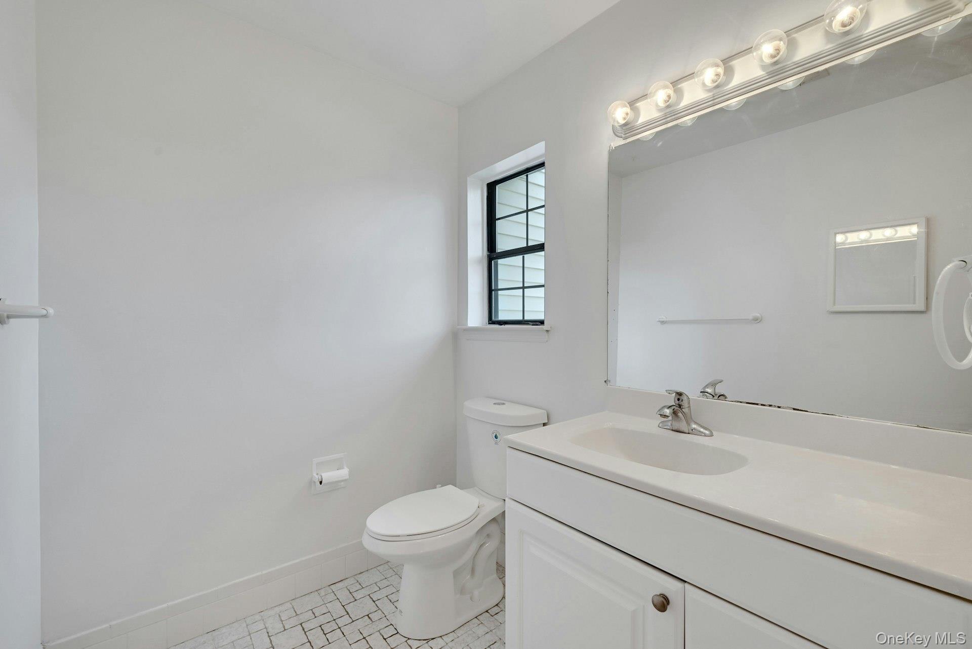 Condo Somerset  Rockland County, NY 10901, MLS-978992-20