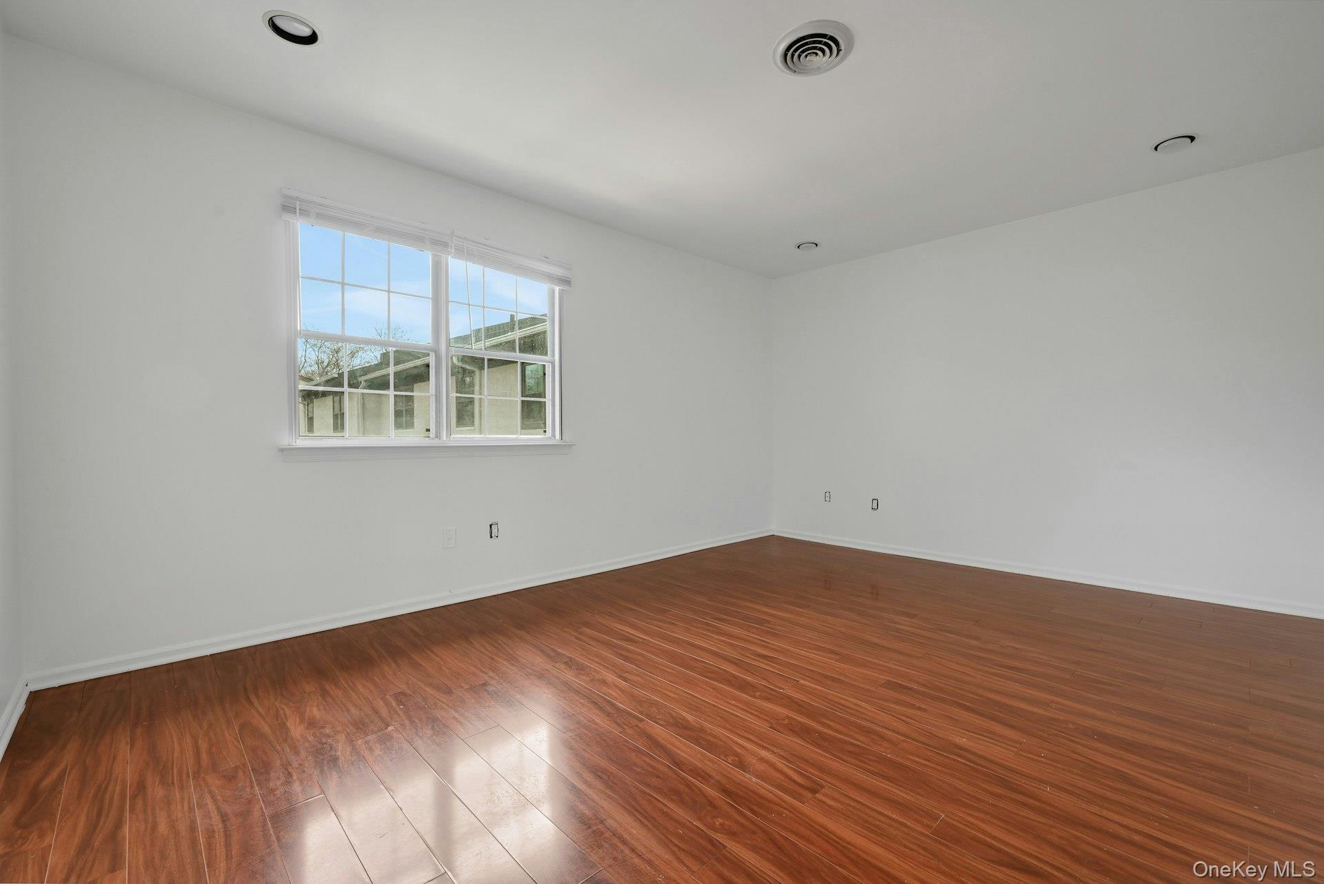 Condo Somerset  Rockland County, NY 10901, MLS-978992-23