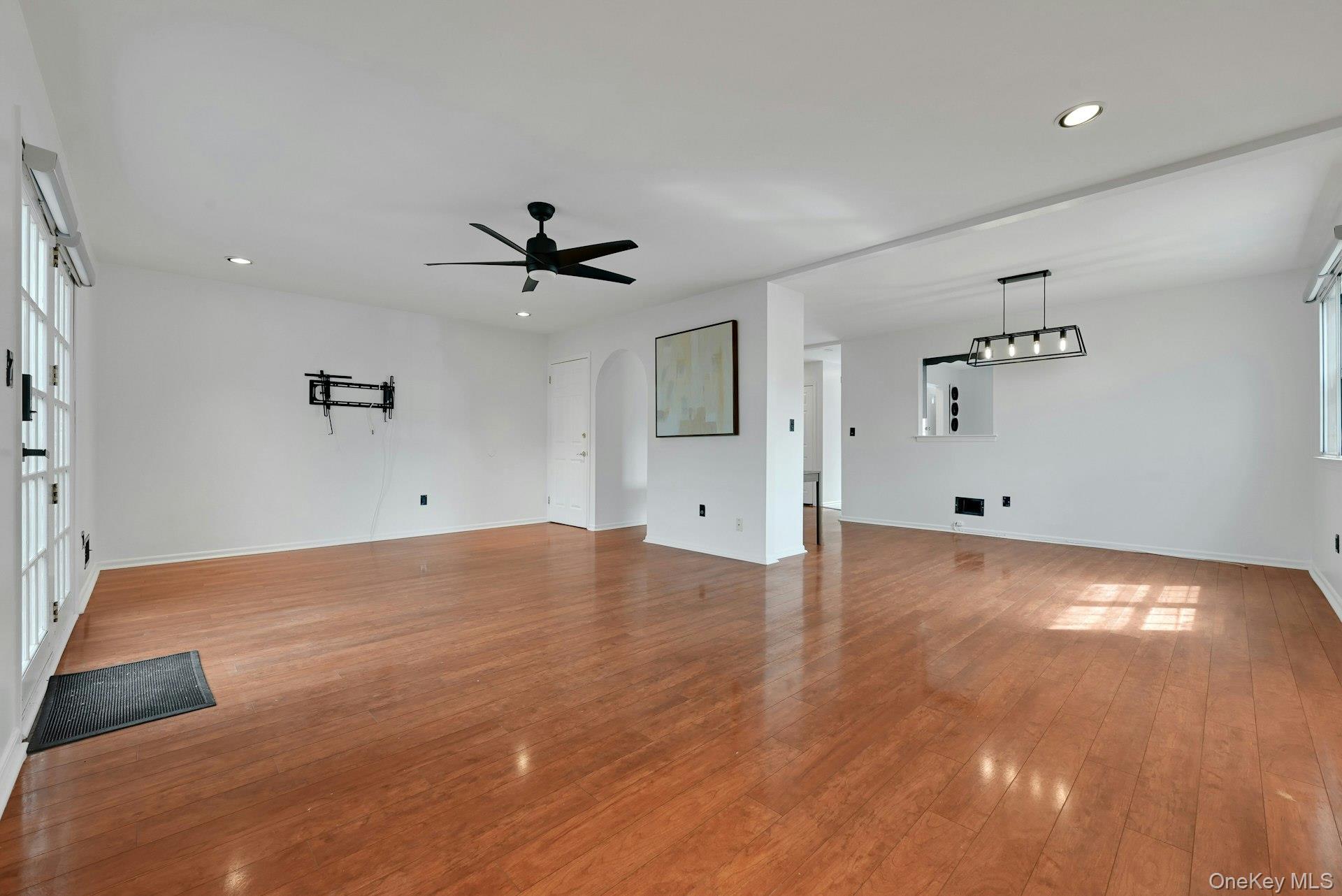 Condo Somerset  Rockland County, NY 10901, MLS-978992-8