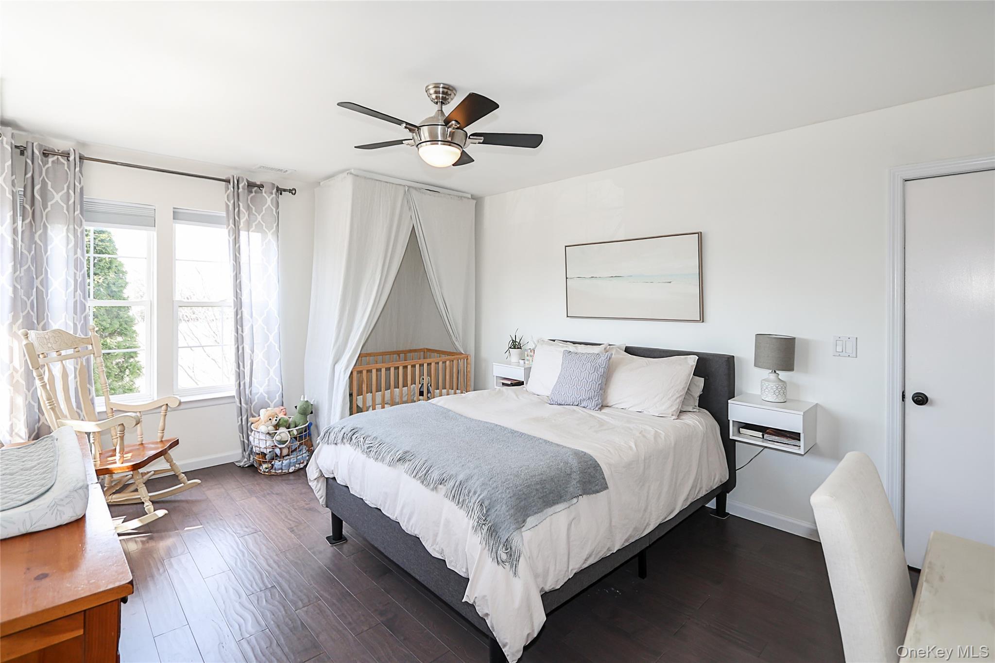 Condo Broadlawn  Suffolk County, NY 11722, MLS-978997-15