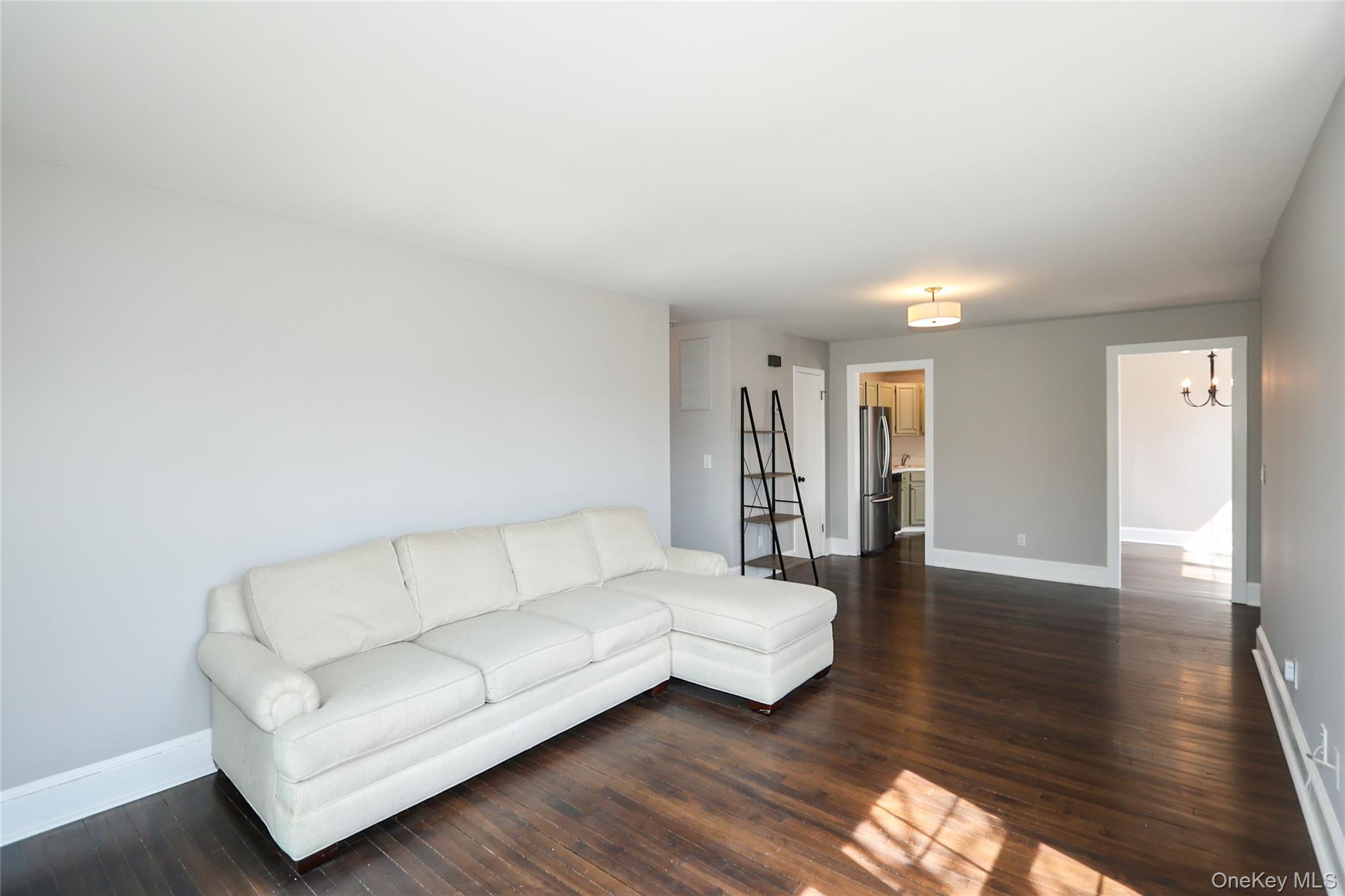 Condo Broadlawn  Suffolk County, NY 11722, MLS-978997-24