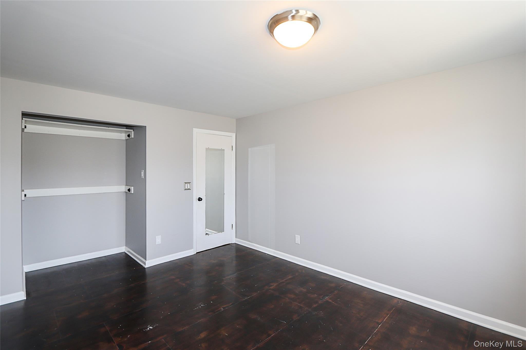 Condo Broadlawn  Suffolk County, NY 11722, MLS-978997-32