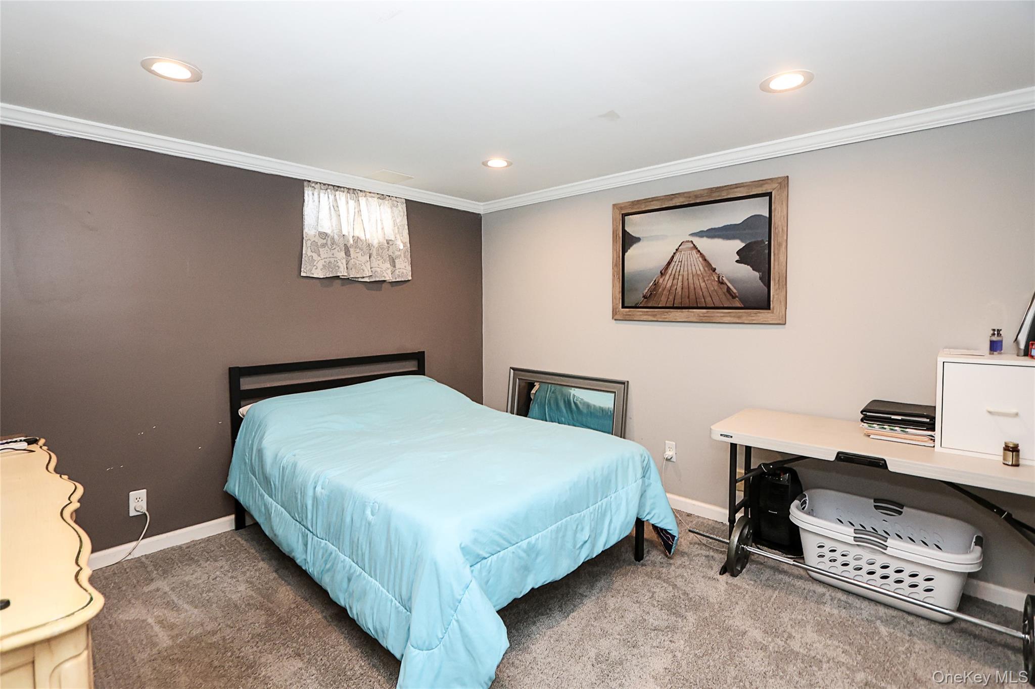 Condo Broadlawn  Suffolk County, NY 11722, MLS-978997-38