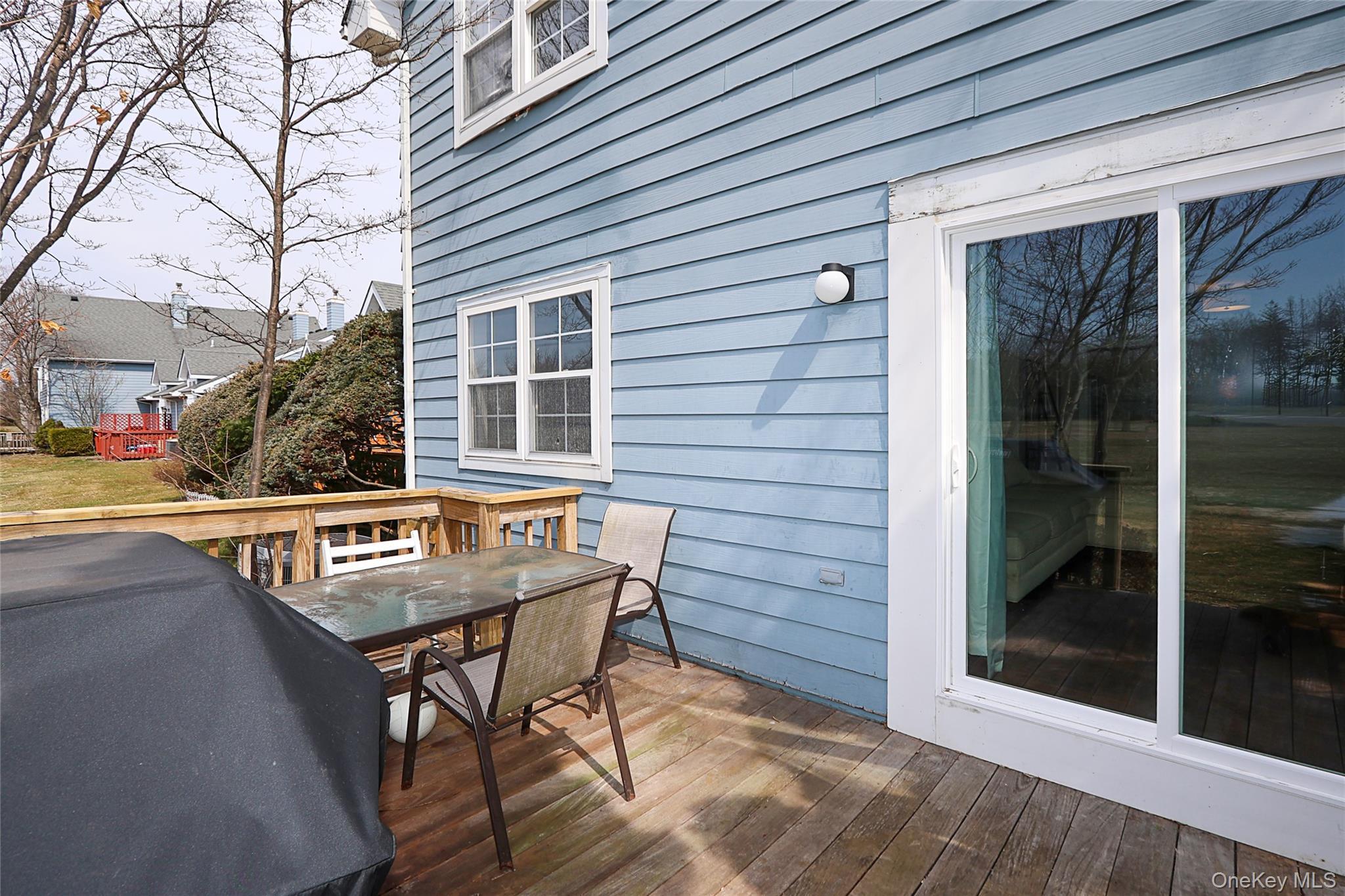 Condo Broadlawn  Suffolk County, NY 11722, MLS-978997-42