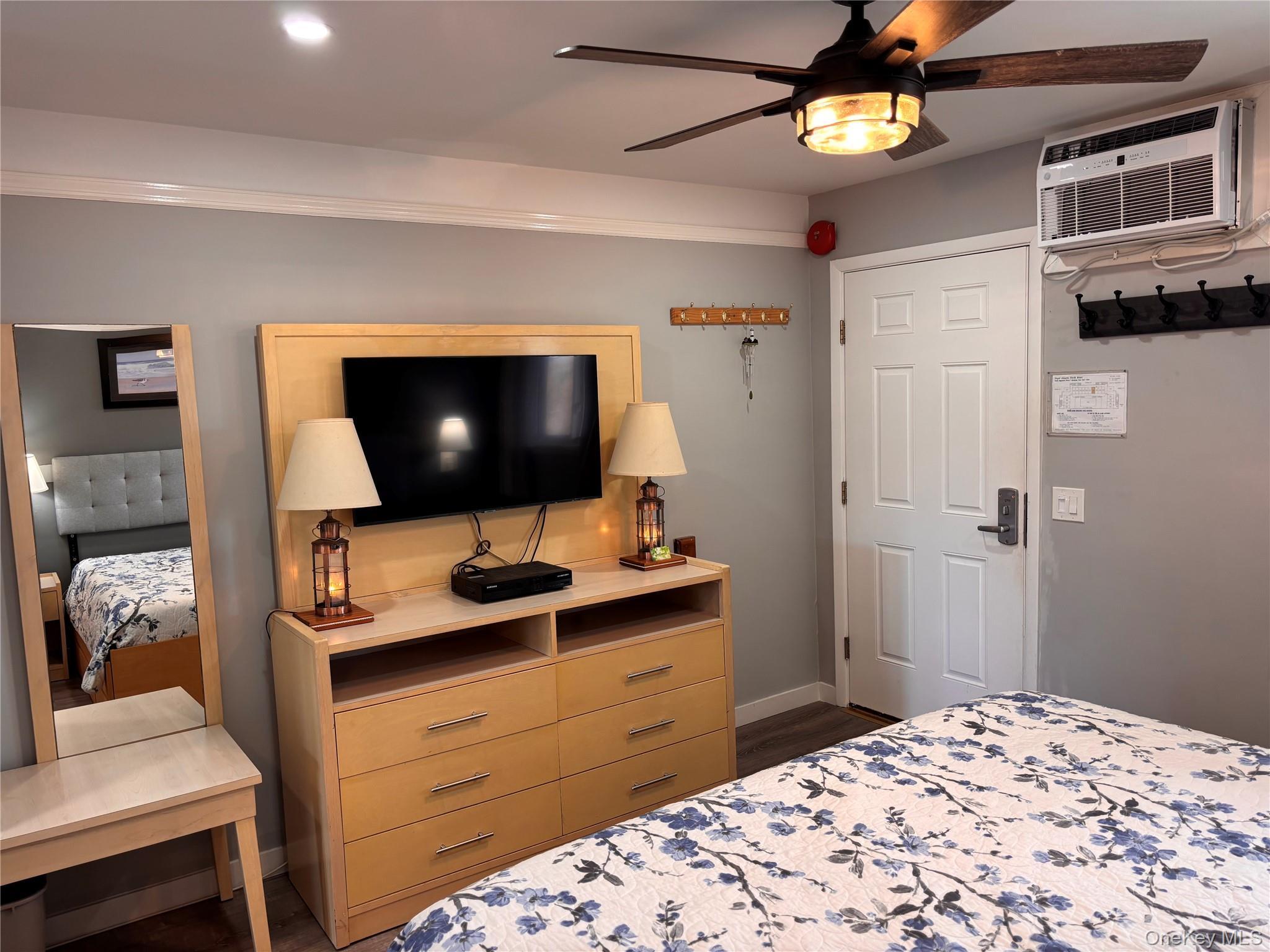 Coop Emerson  Suffolk County, NY 11954, MLS-978999-10