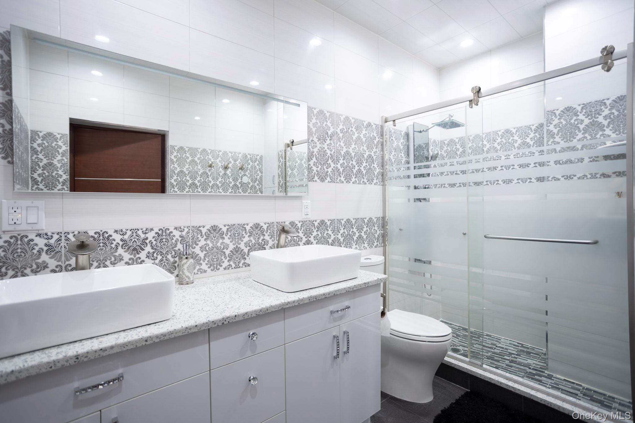 Single Family 180th Street Queens, NY 11365, MLS-979003-27