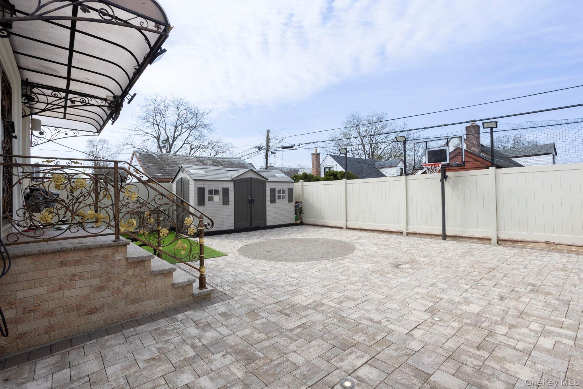 Single Family 180th Street Queens, NY 11365, MLS-979003-36