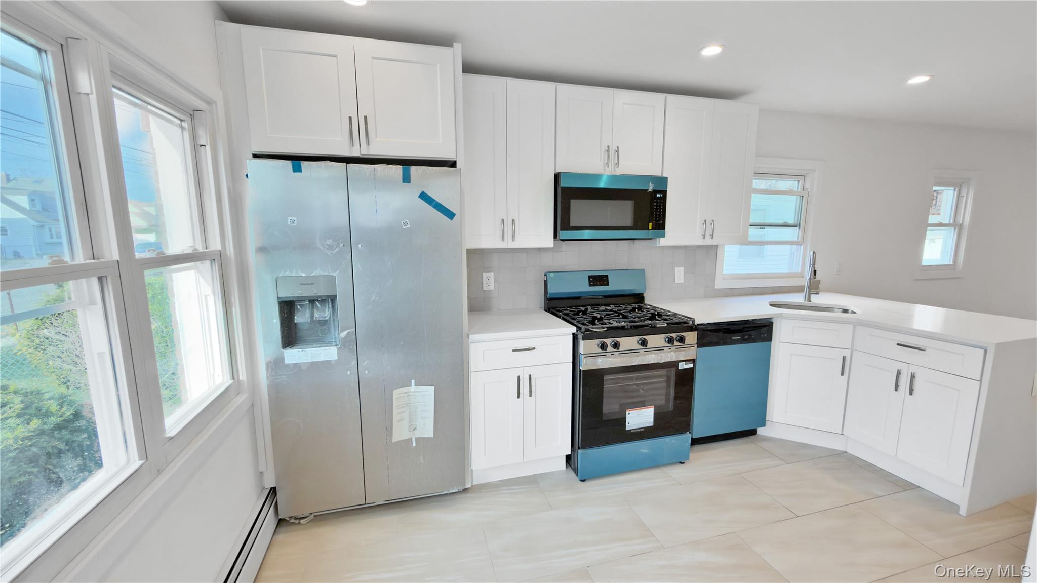 Single Family Windsor  Nassau County, NY 11550, MLS-979020-10