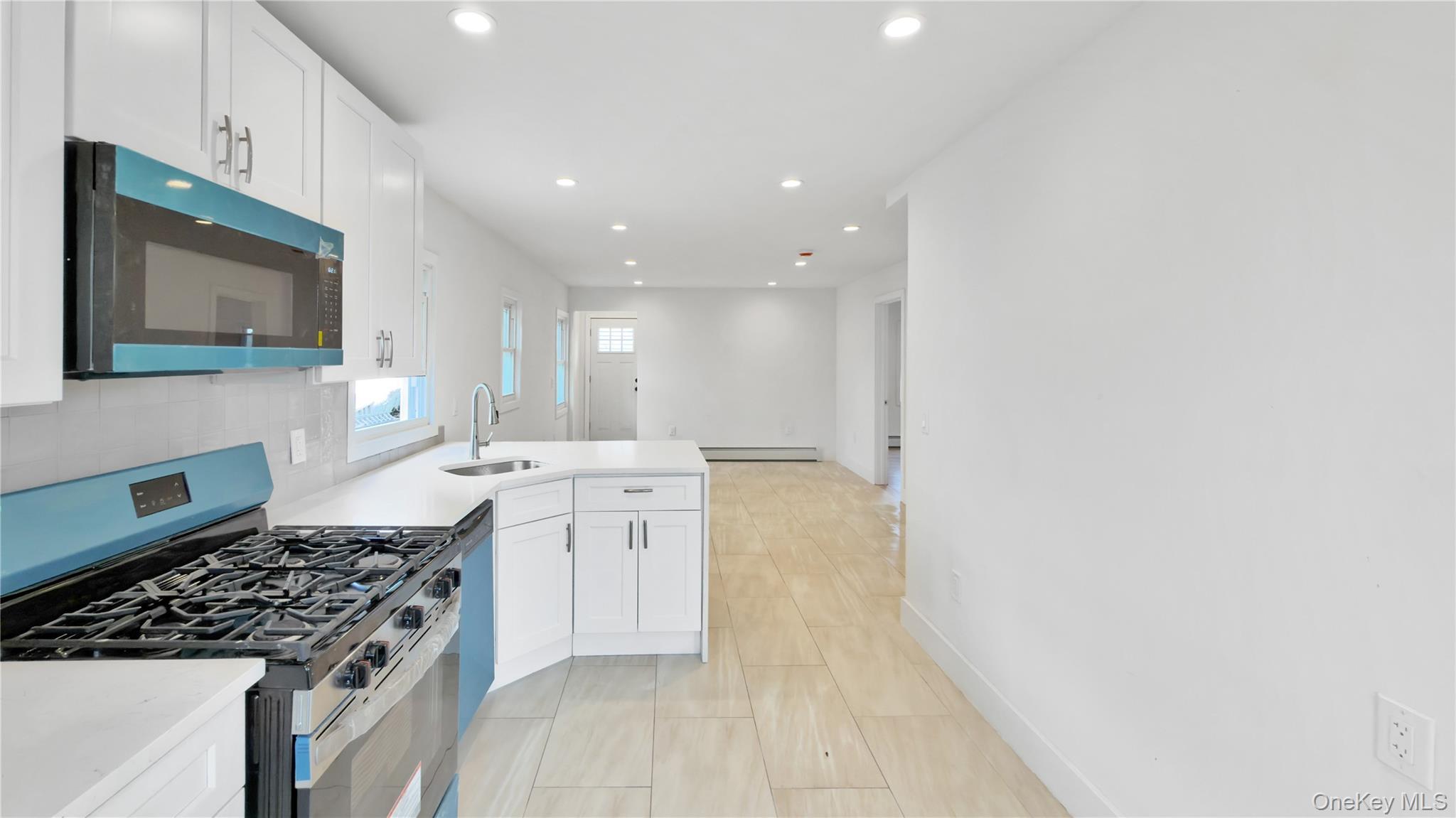 Single Family Windsor  Nassau County, NY 11550, MLS-979020-11
