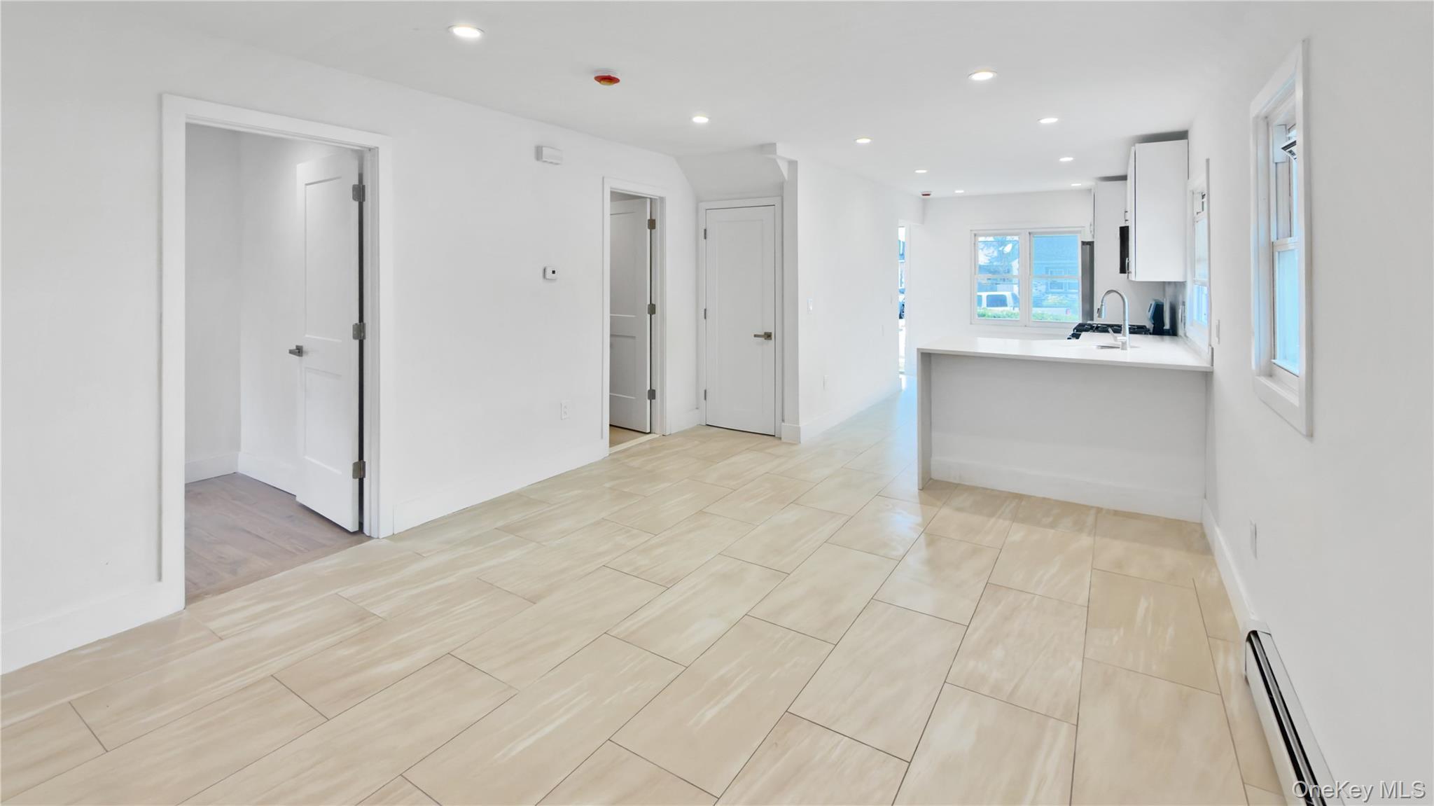 Single Family Windsor  Nassau County, NY 11550, MLS-979020-13
