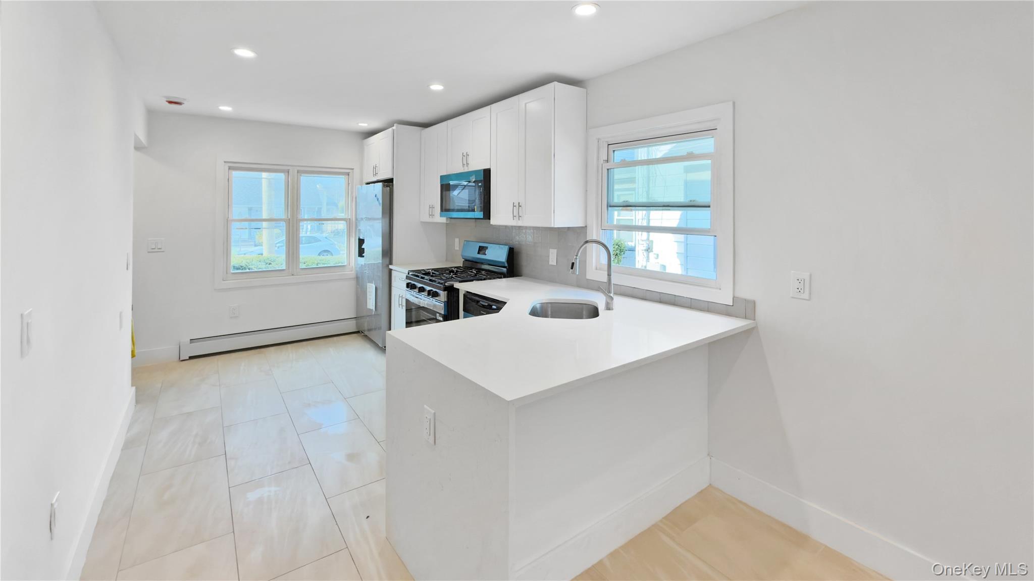 Single Family Windsor  Nassau County, NY 11550, MLS-979020-15