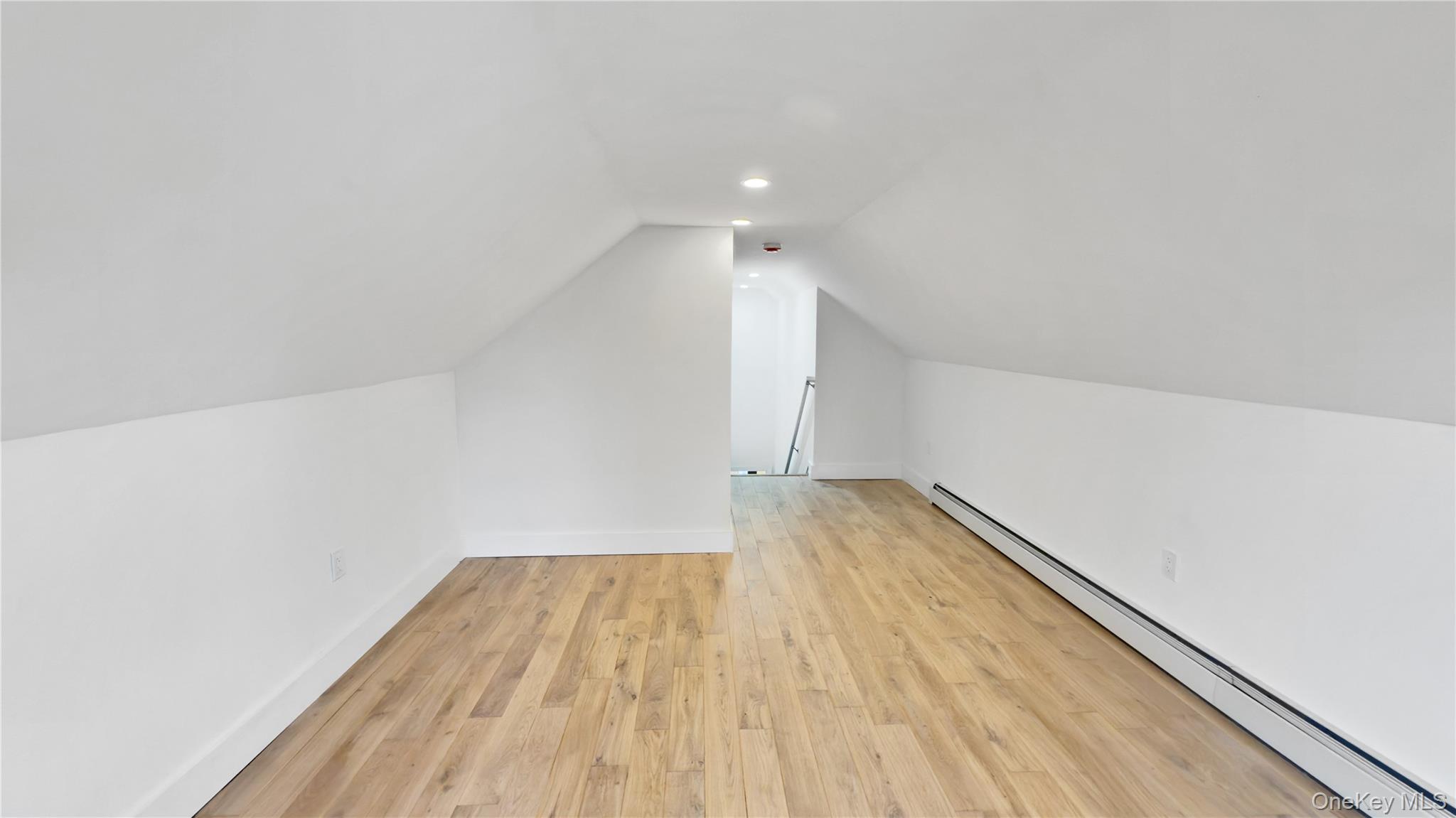 Single Family Windsor  Nassau County, NY 11550, MLS-979020-26