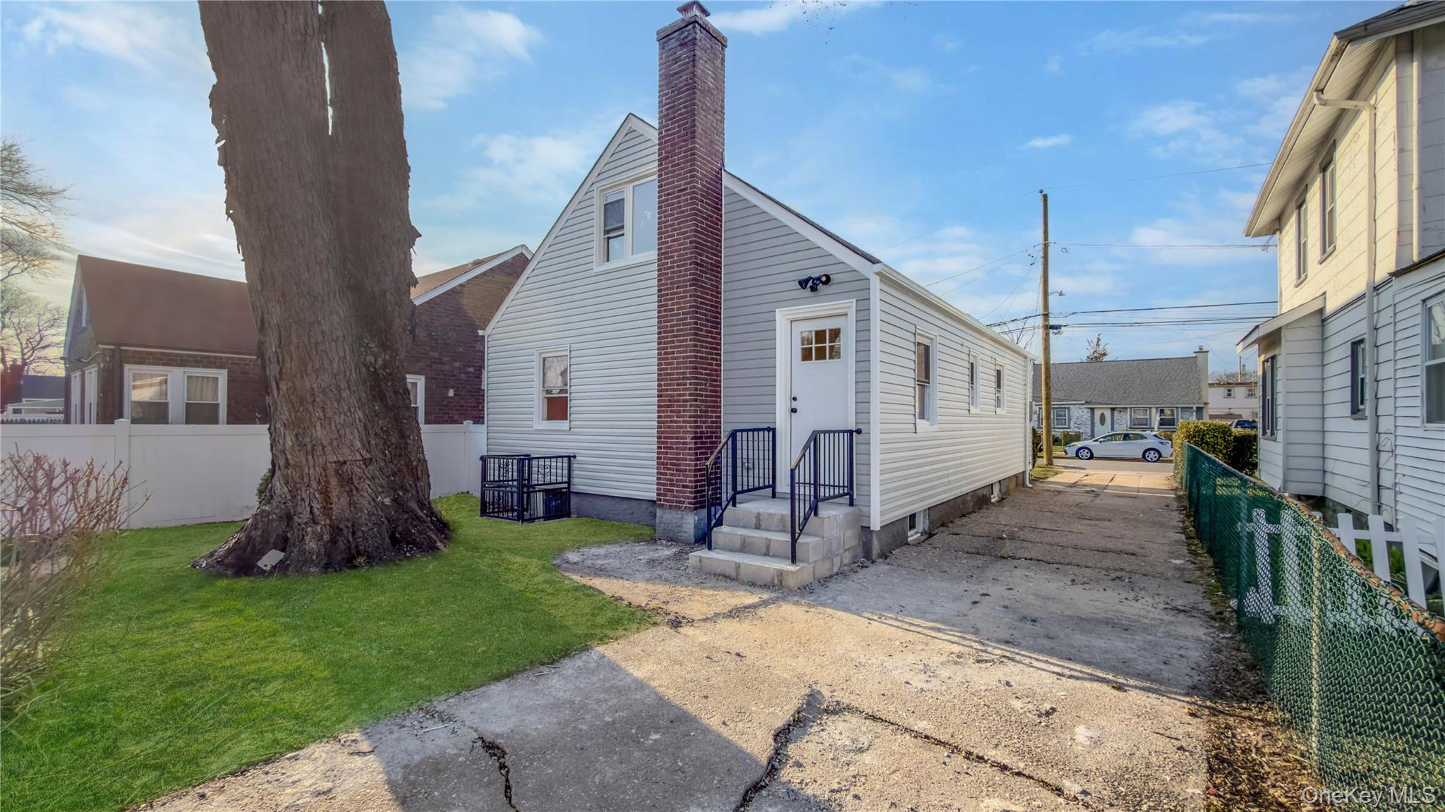 Single Family Windsor  Nassau County, NY 11550, MLS-979020-36