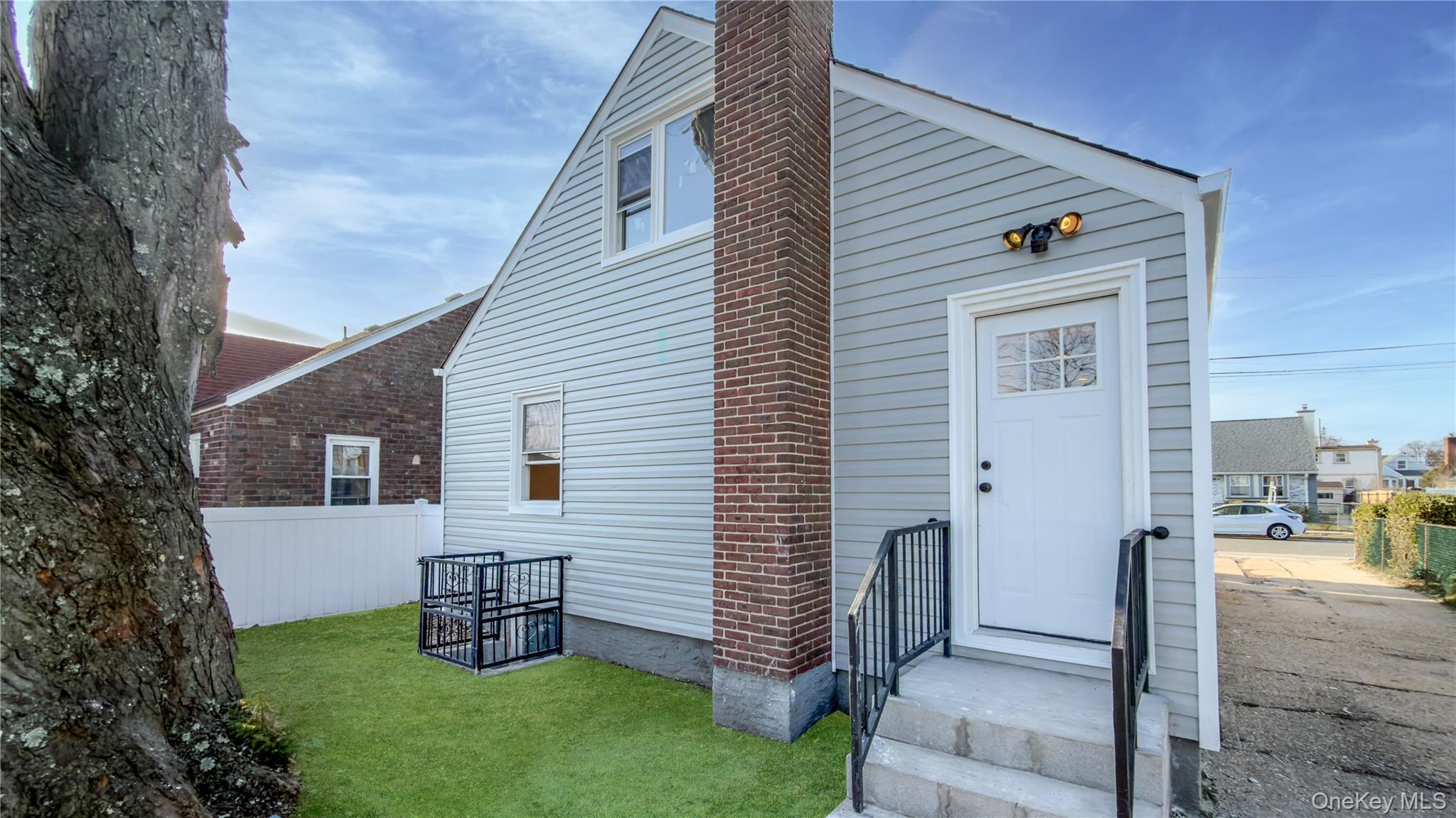 Single Family Windsor  Nassau County, NY 11550, MLS-979020-38