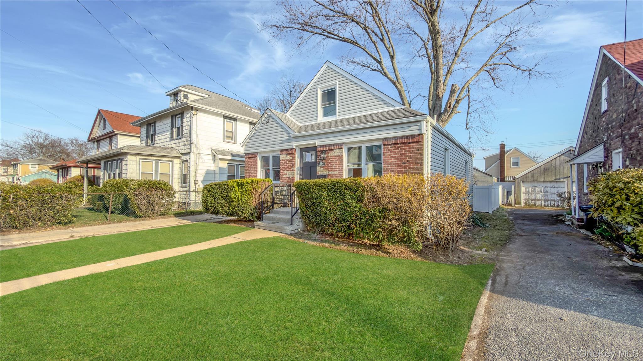 Single Family Windsor  Nassau County, NY 11550, MLS-979020-4
