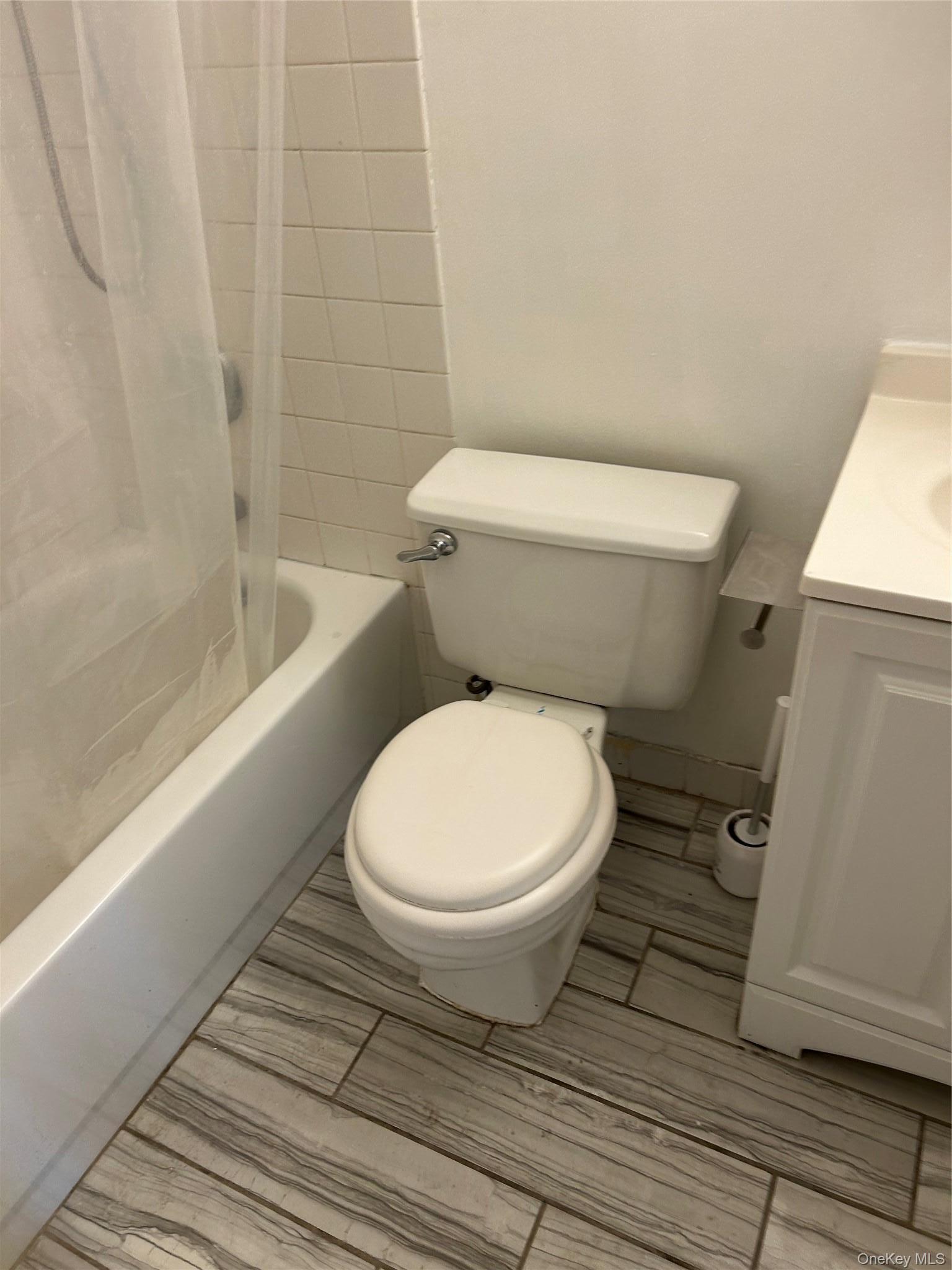 Single Family Norton  Bronx, NY 10473, MLS-979041-37