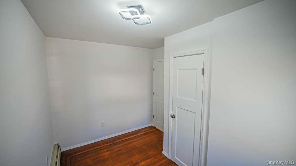 Single Family Coddington Bronx, NY 10461, MLS-979042-11