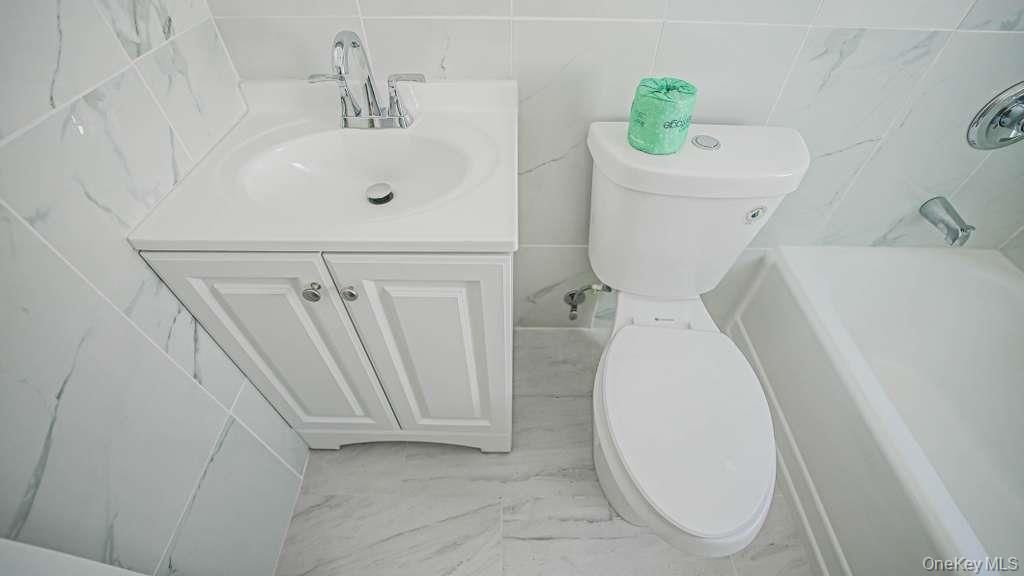 Single Family Coddington Bronx, NY 10461, MLS-979042-9