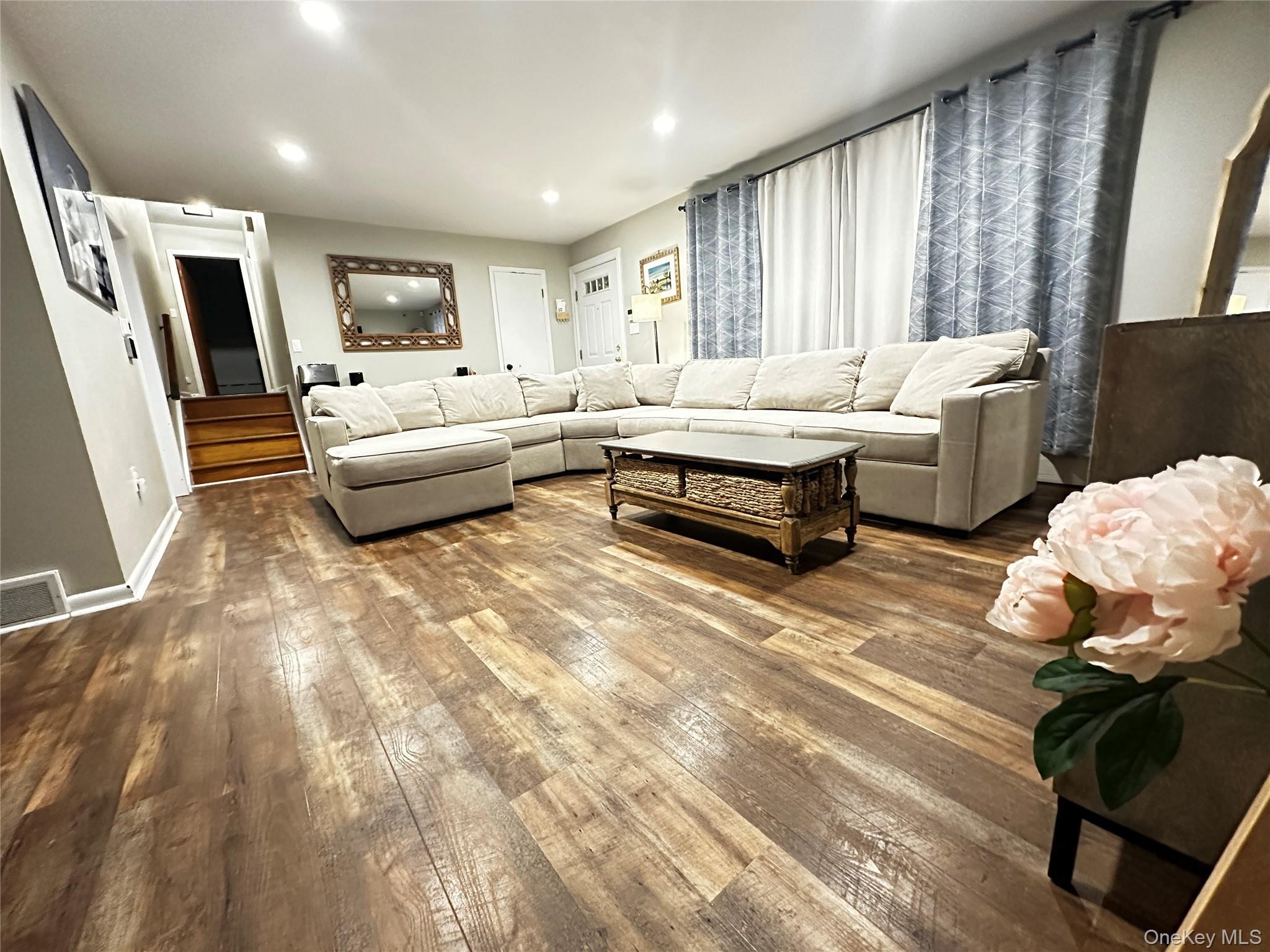 Single Family Hy Vue  Orange County, NY 12550, MLS-979062-3