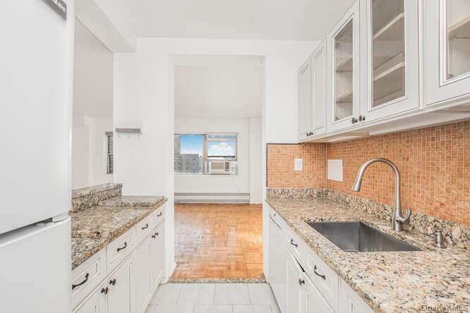 Apartment Fordham Hill  Bronx, NY 10468, MLS-979080-11